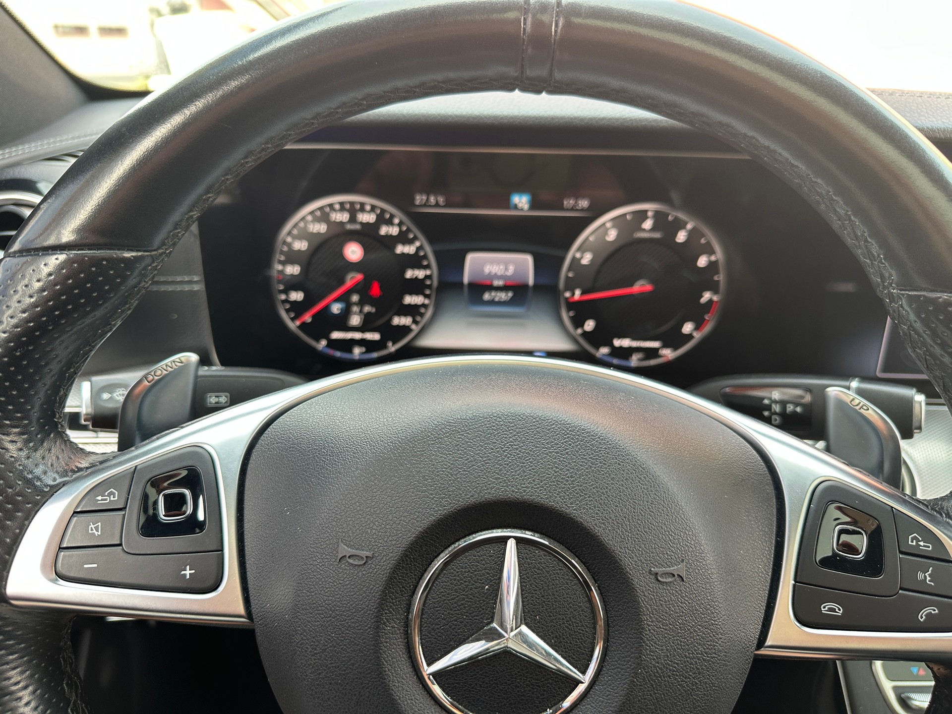 MERCEDES-BENZ E 63 AMG 4Matic Speedshift MCT-image-26