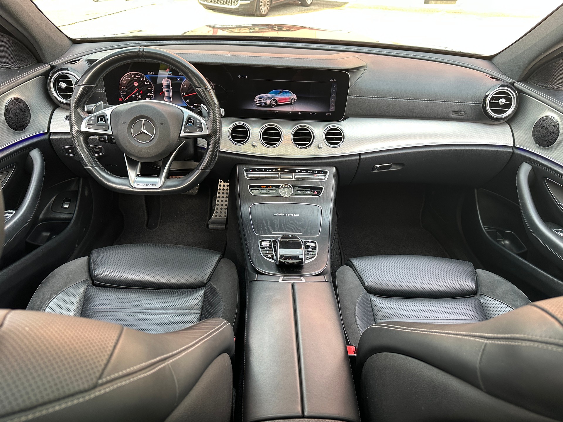 MERCEDES-BENZ E 63 AMG 4Matic Speedshift MCT-image-11