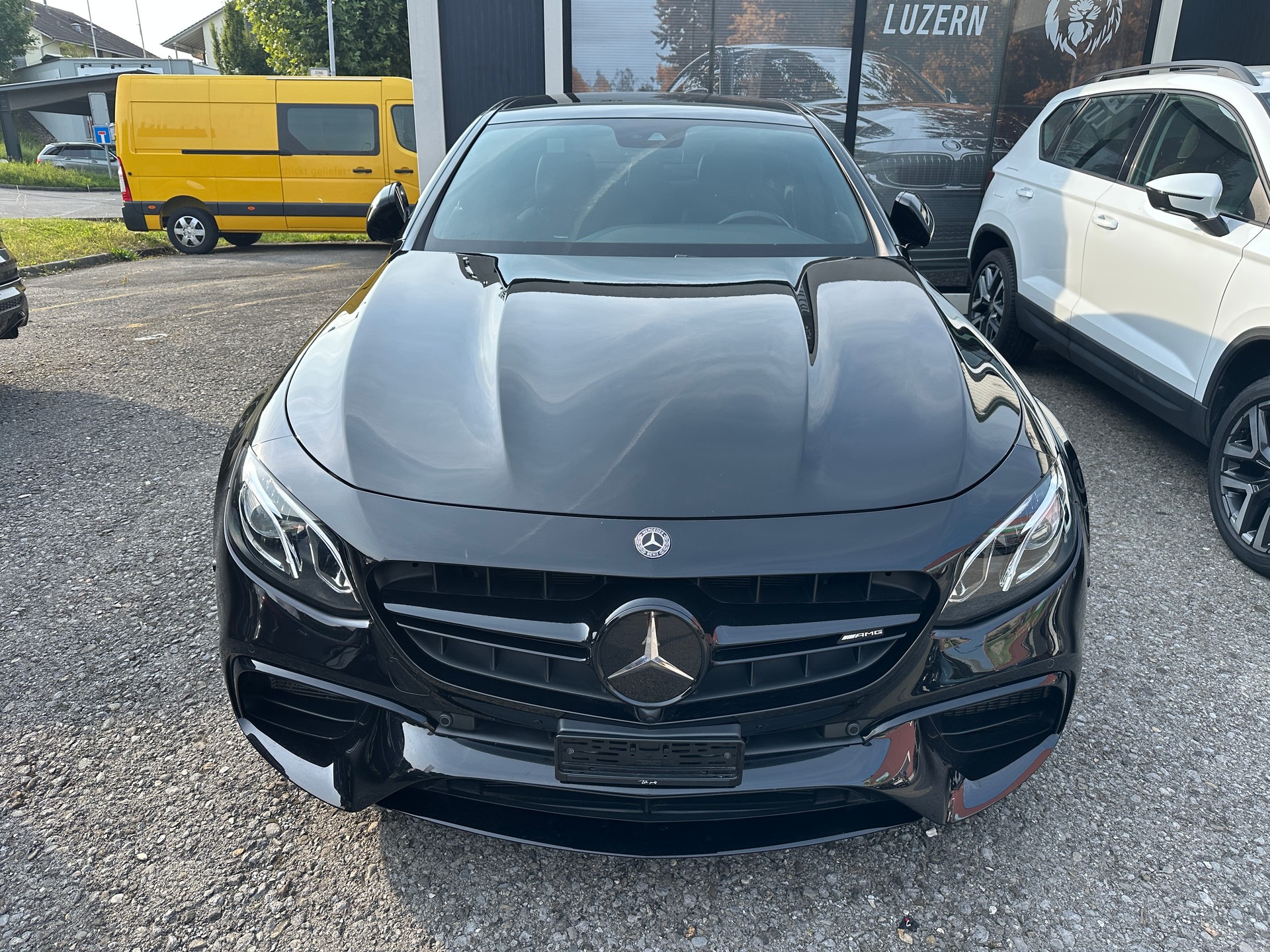 MERCEDES-BENZ E 63 AMG 4Matic Speedshift MCT-showroom-element-1