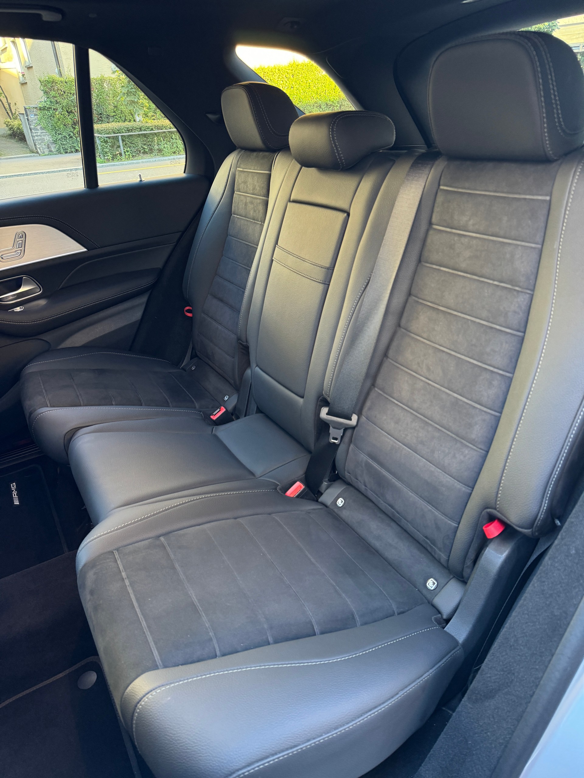 MERCEDES-BENZ GLE 300 d 4Matic 9G-Tronic-image-15