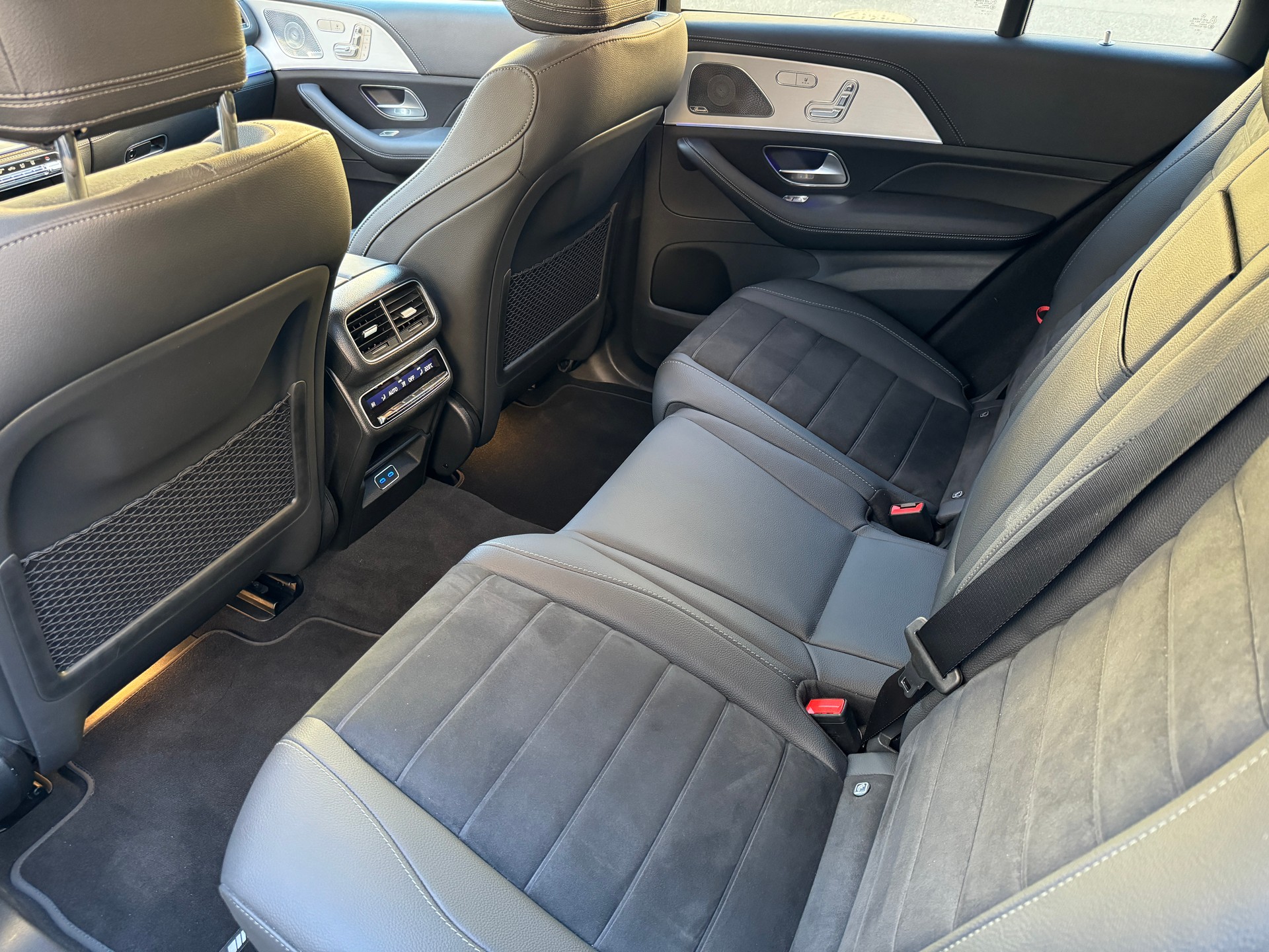 MERCEDES-BENZ GLE 300 d 4Matic 9G-Tronic-image-16
