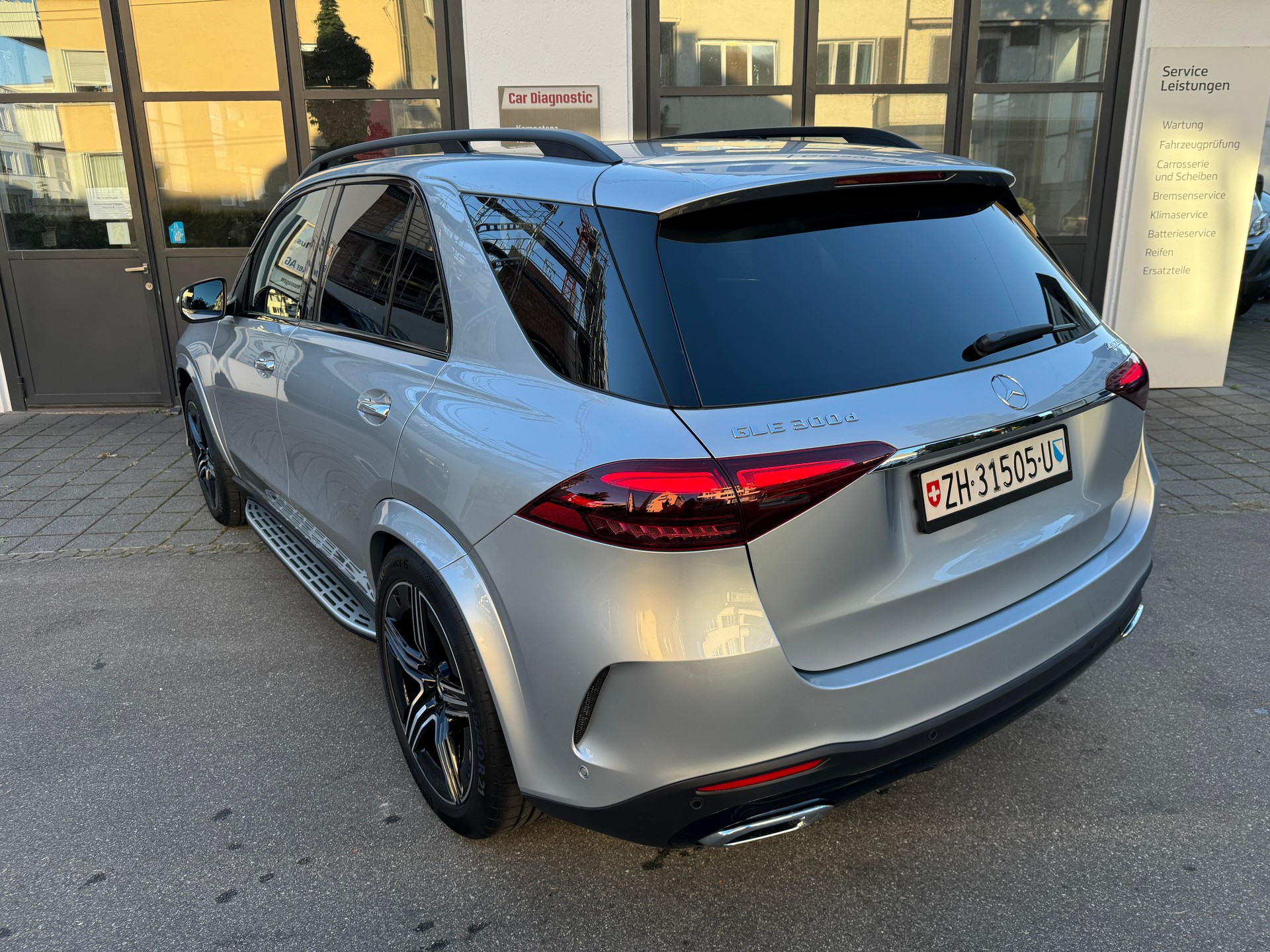 MERCEDES-BENZ GLE 300 d 4Matic 9G-Tronic-image-5