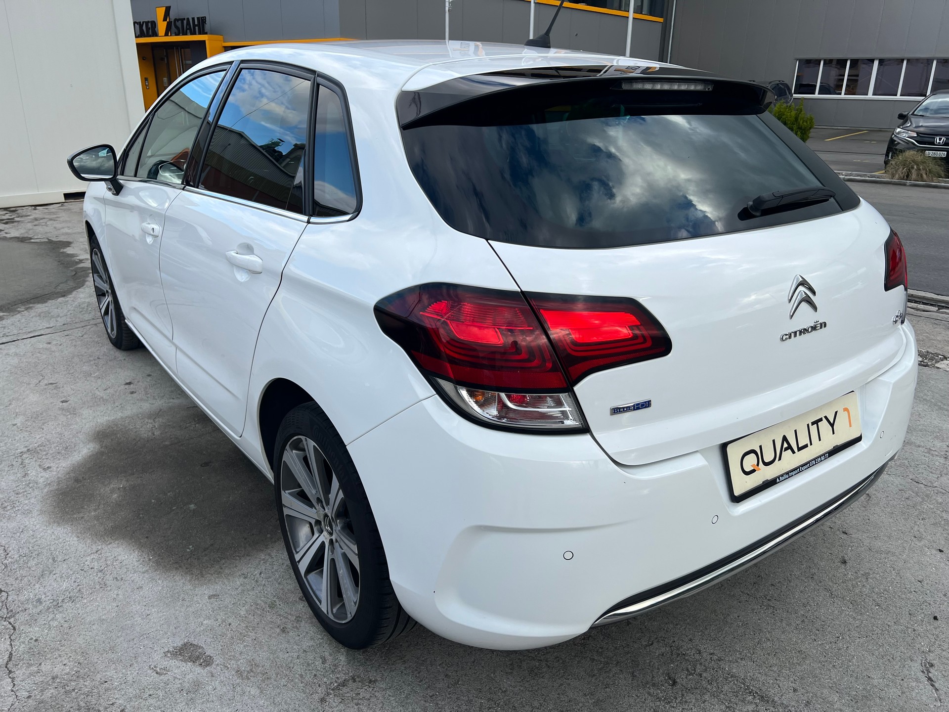 CITROEN C4 1.6 BlueHDi Feel Edition-image-5
