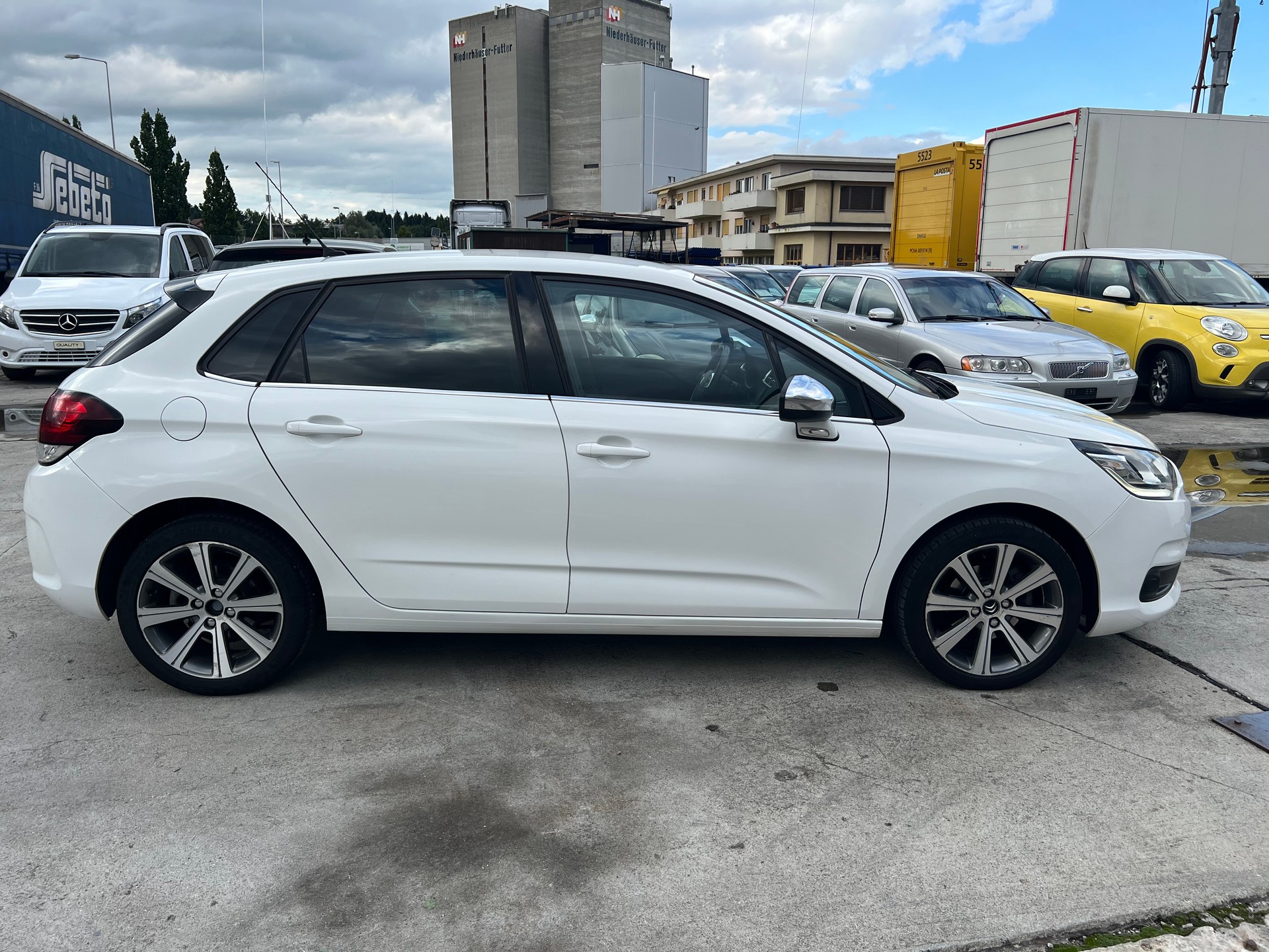 CITROEN C4 1.6 BlueHDi Feel Edition-image-2