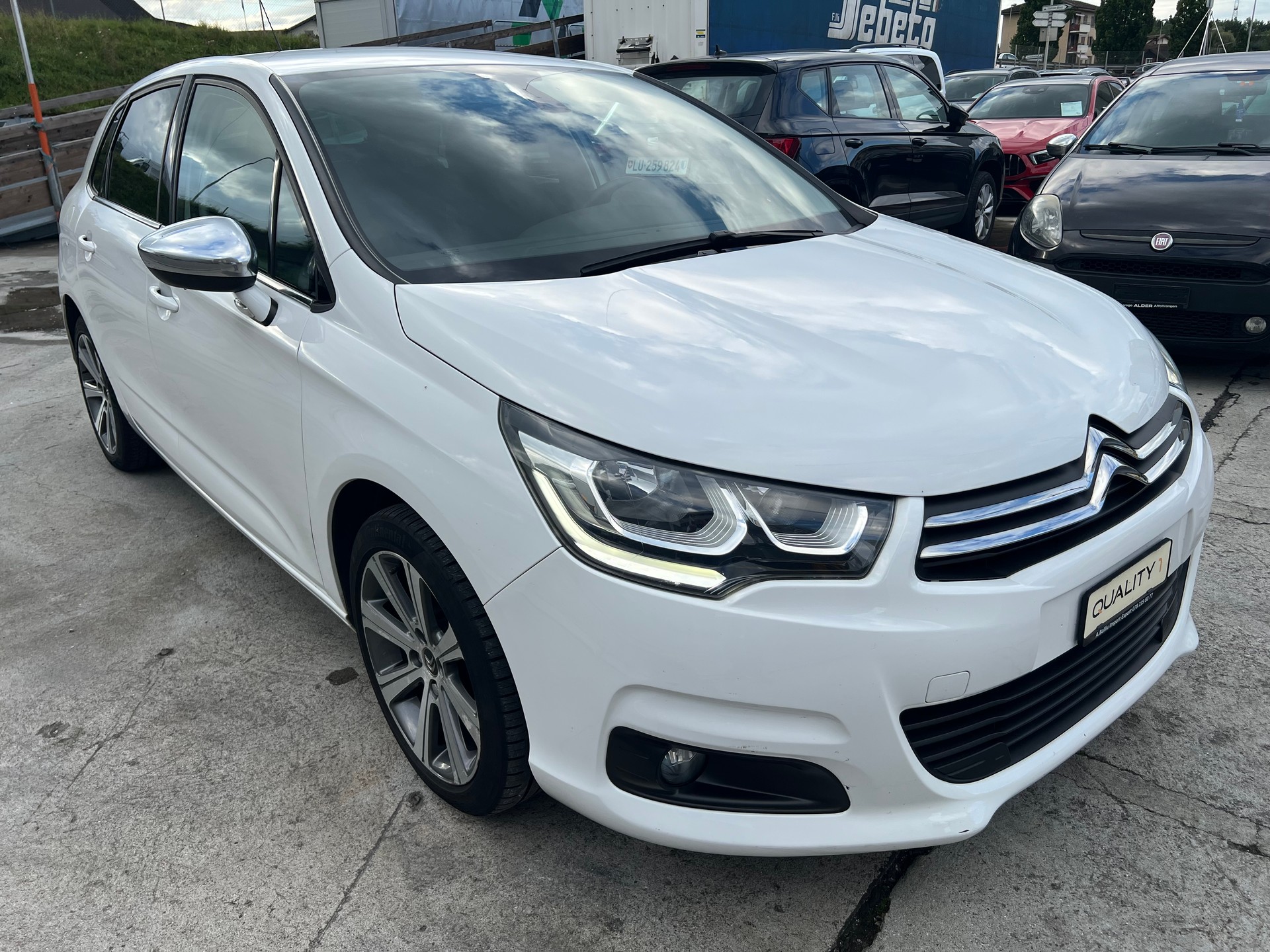 CITROEN C4 1.6 BlueHDi Feel Edition-image-1
