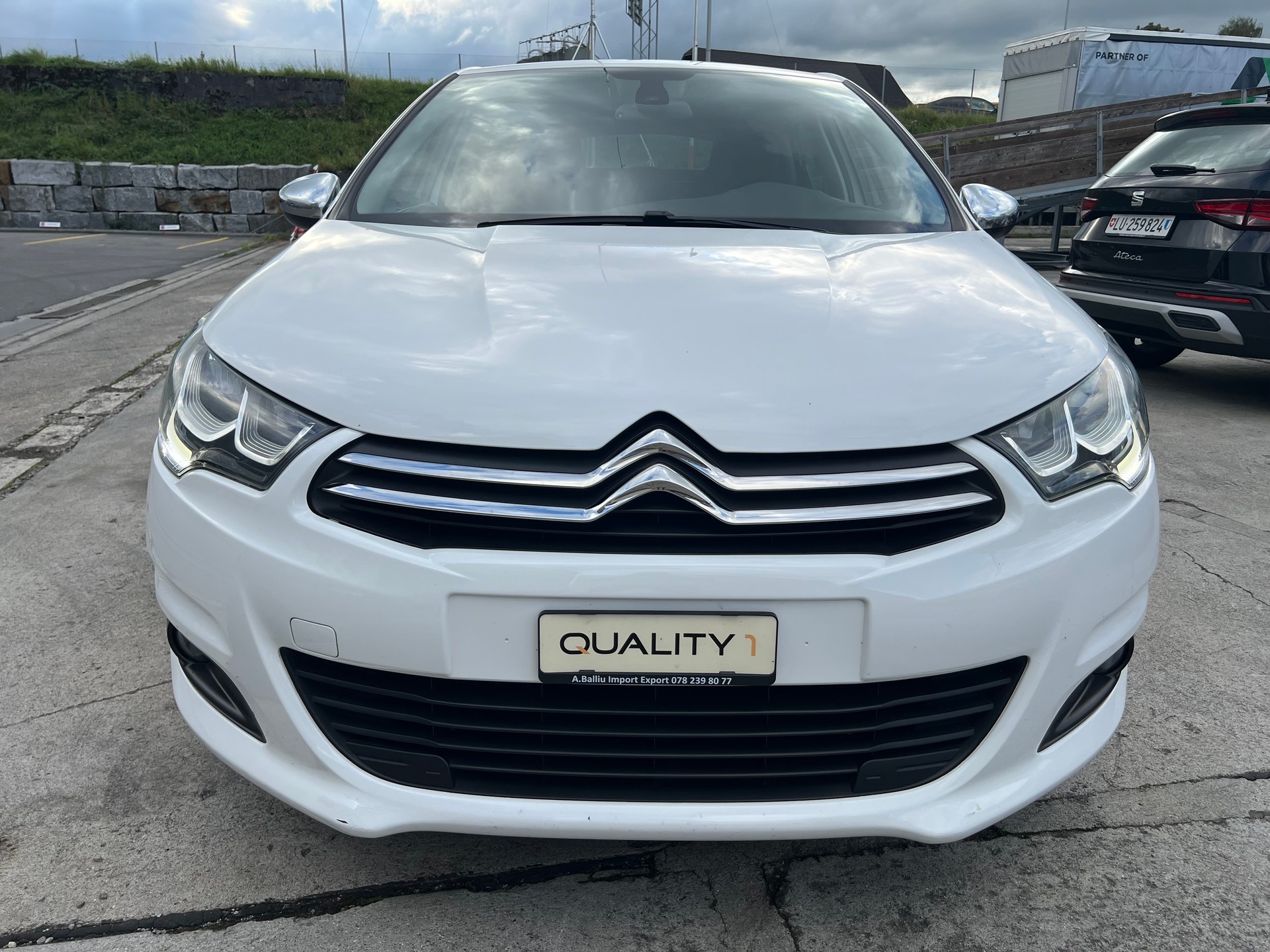 CITROEN C4 1.6 BlueHDi Feel Edition-image-0