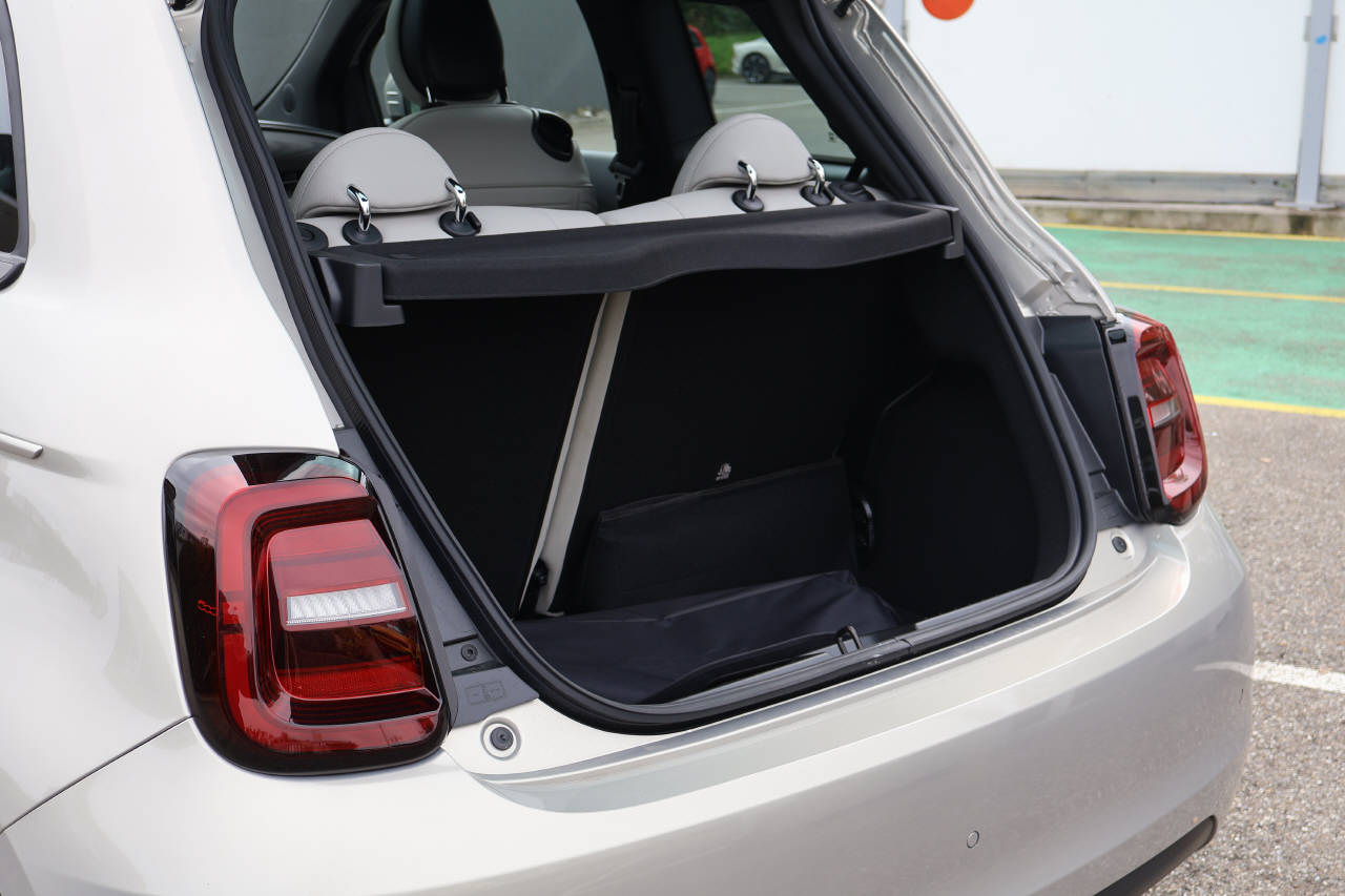FIAT 500 Armani-image-4