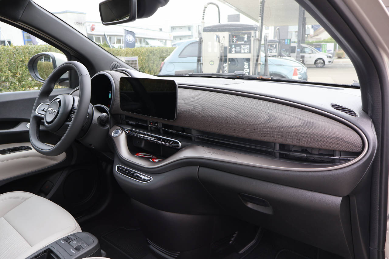 FIAT 500 Armani-image-14