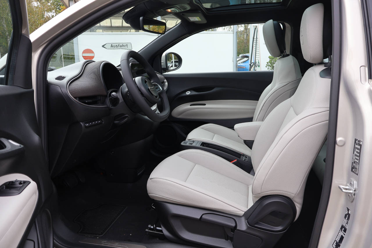 FIAT 500 Armani-image-10