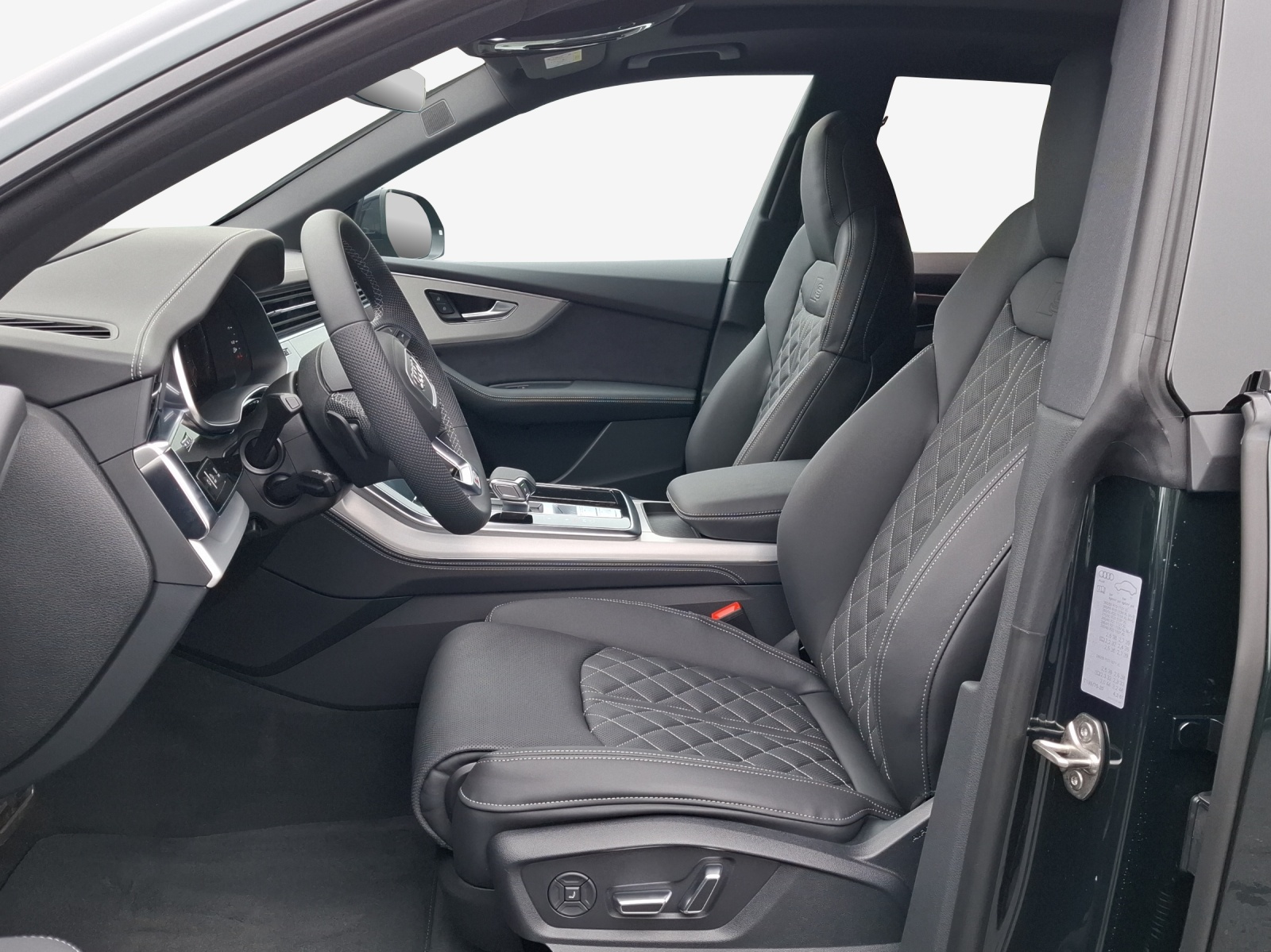 AUDI Q8 TFSI quattro 250 kW tiptronic-image-7