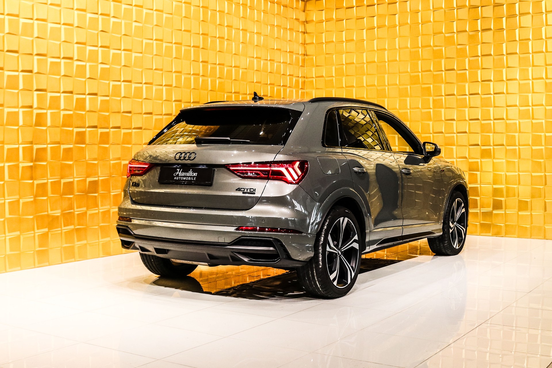 AUDI Q3 40 TDI Attraction S-Tronic S-Line quattro AHK-image-5