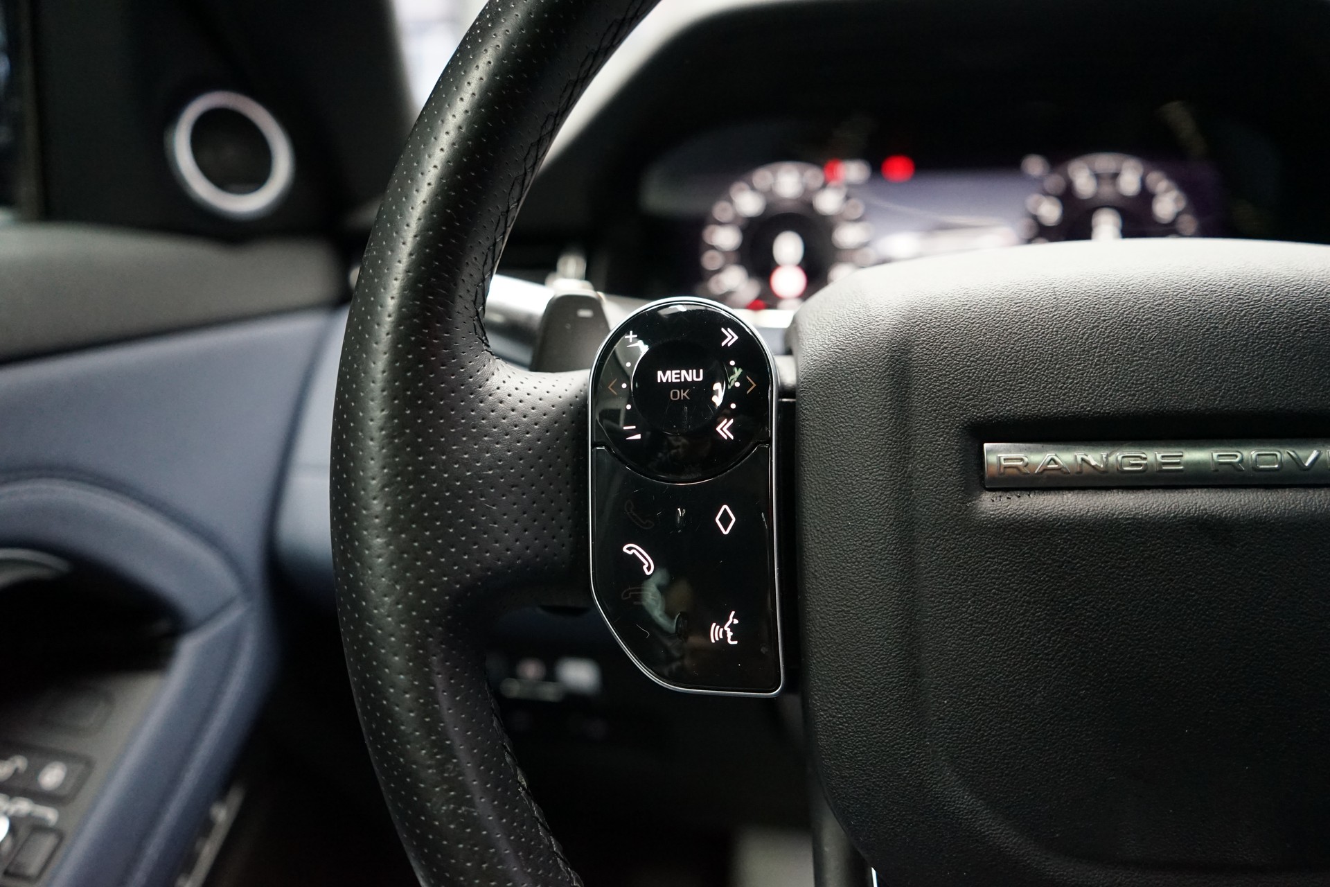 LAND ROVER Range Rover Evoque R-Dynamic P 200 S AT9-image-6