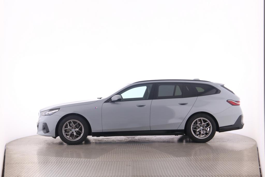 BMW 520d xDrive Touring-image-3