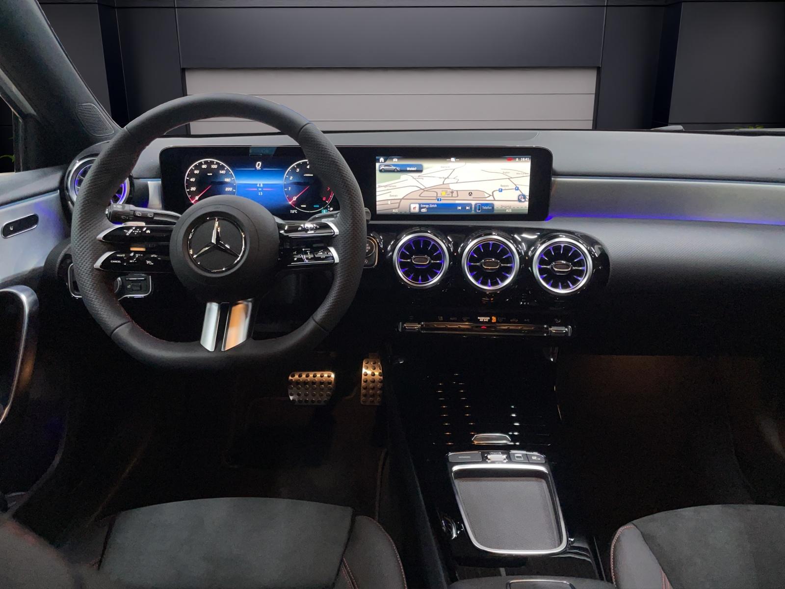 MERCEDES-BENZ A 180 Night Star AMG Line-image-5