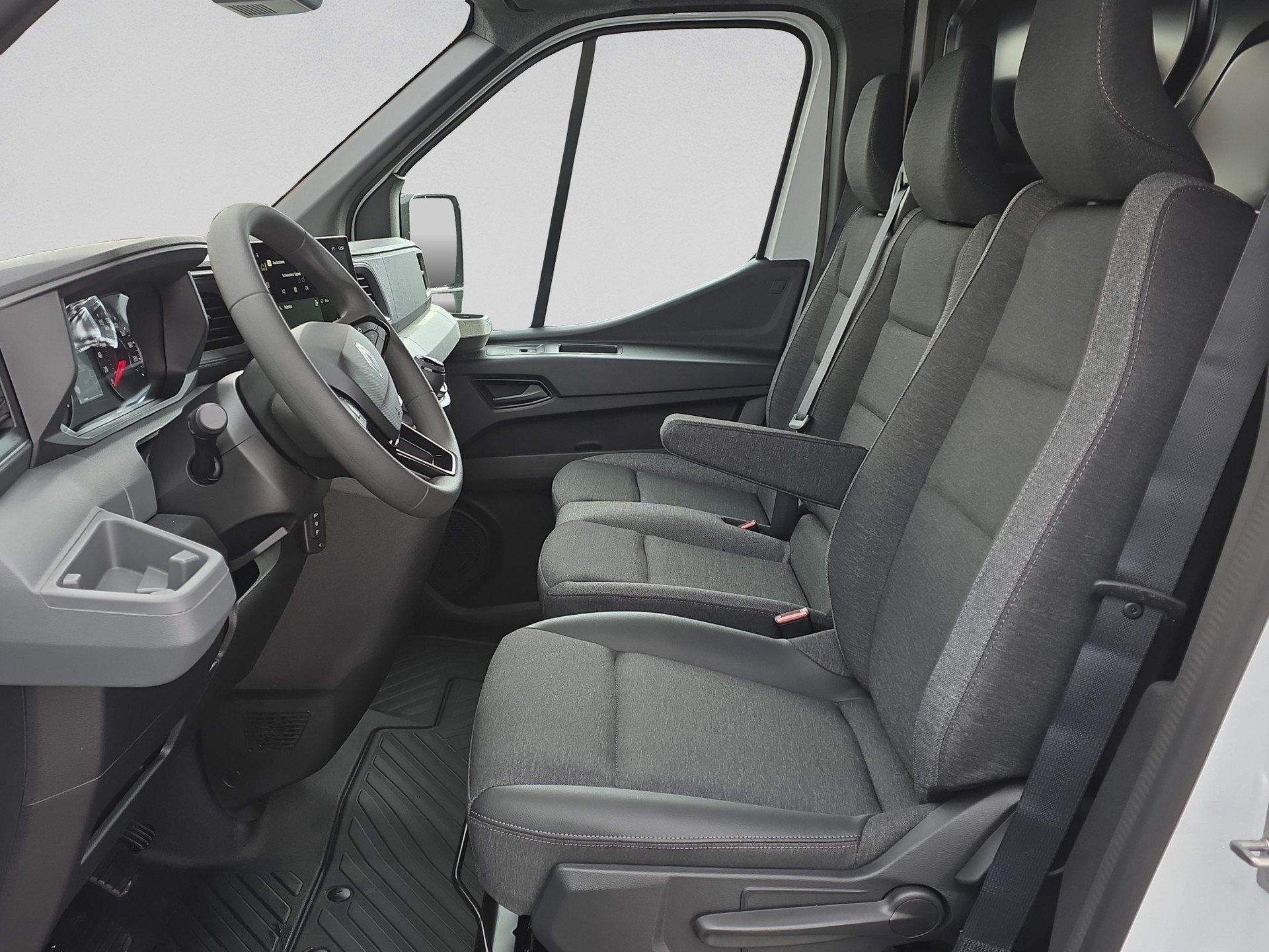 RENAULT Master T35 2.0 Blue dCi 150 L2H2 Advance-image-9