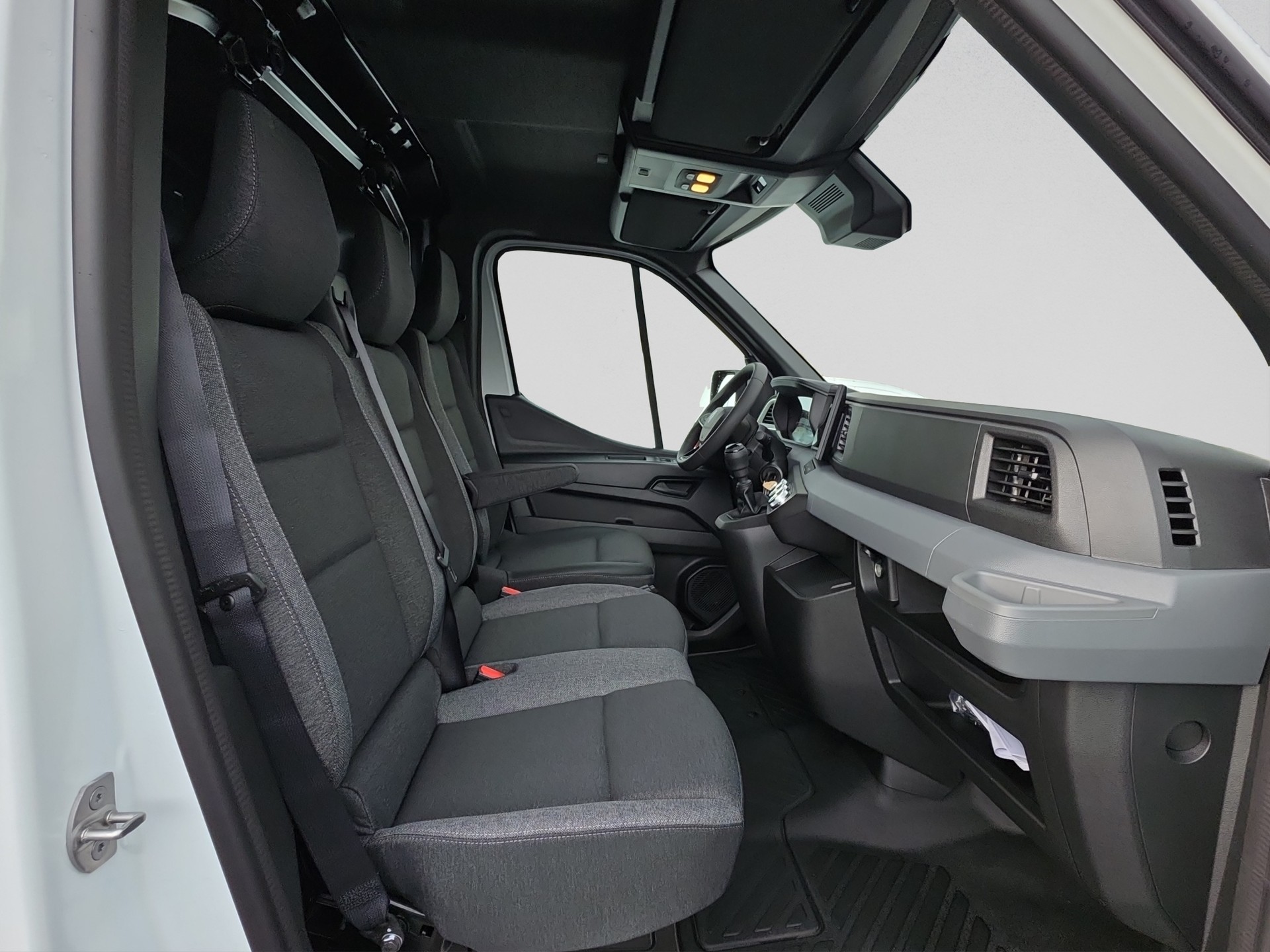 RENAULT Master T35 2.0 Blue dCi 150 L2H2 Advance-image-10