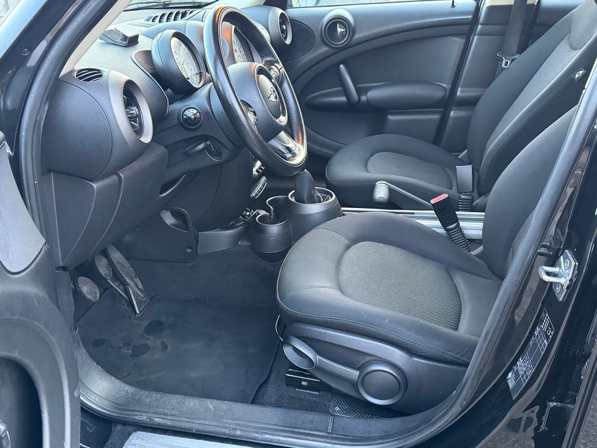 MINI Countryman Cooper FWD-image-9