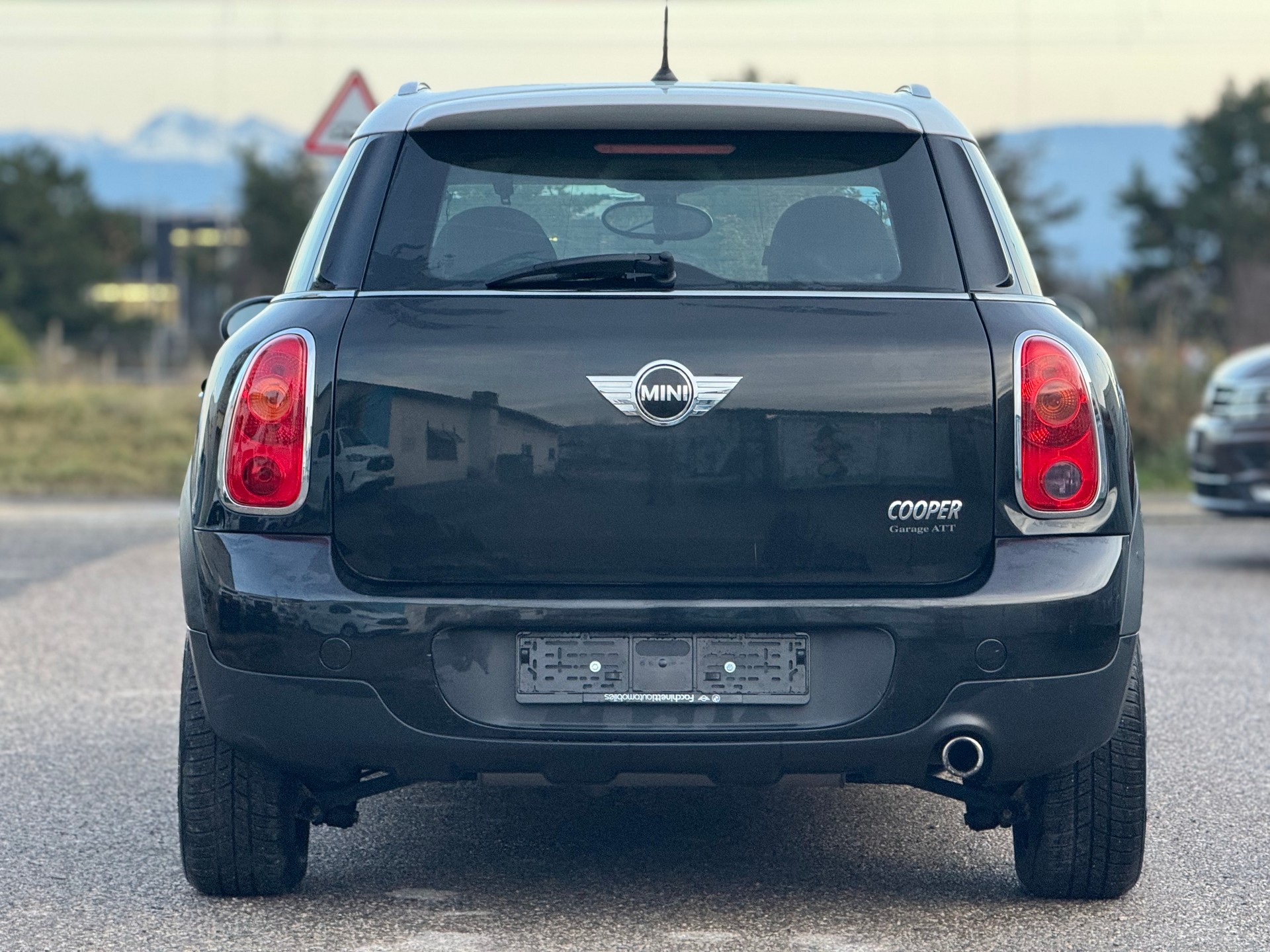 MINI Countryman Cooper FWD-image-4