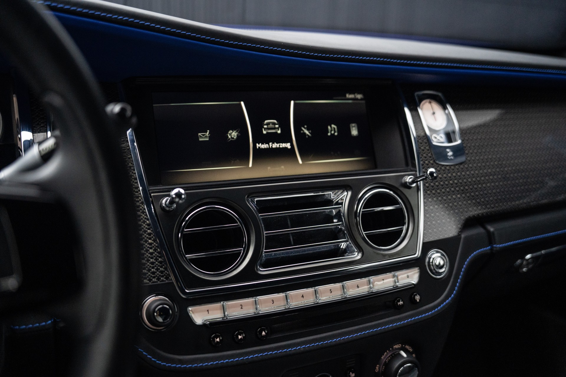 ROLLS-ROYCE Wraith 6.6 V12 Black Badge-image-10