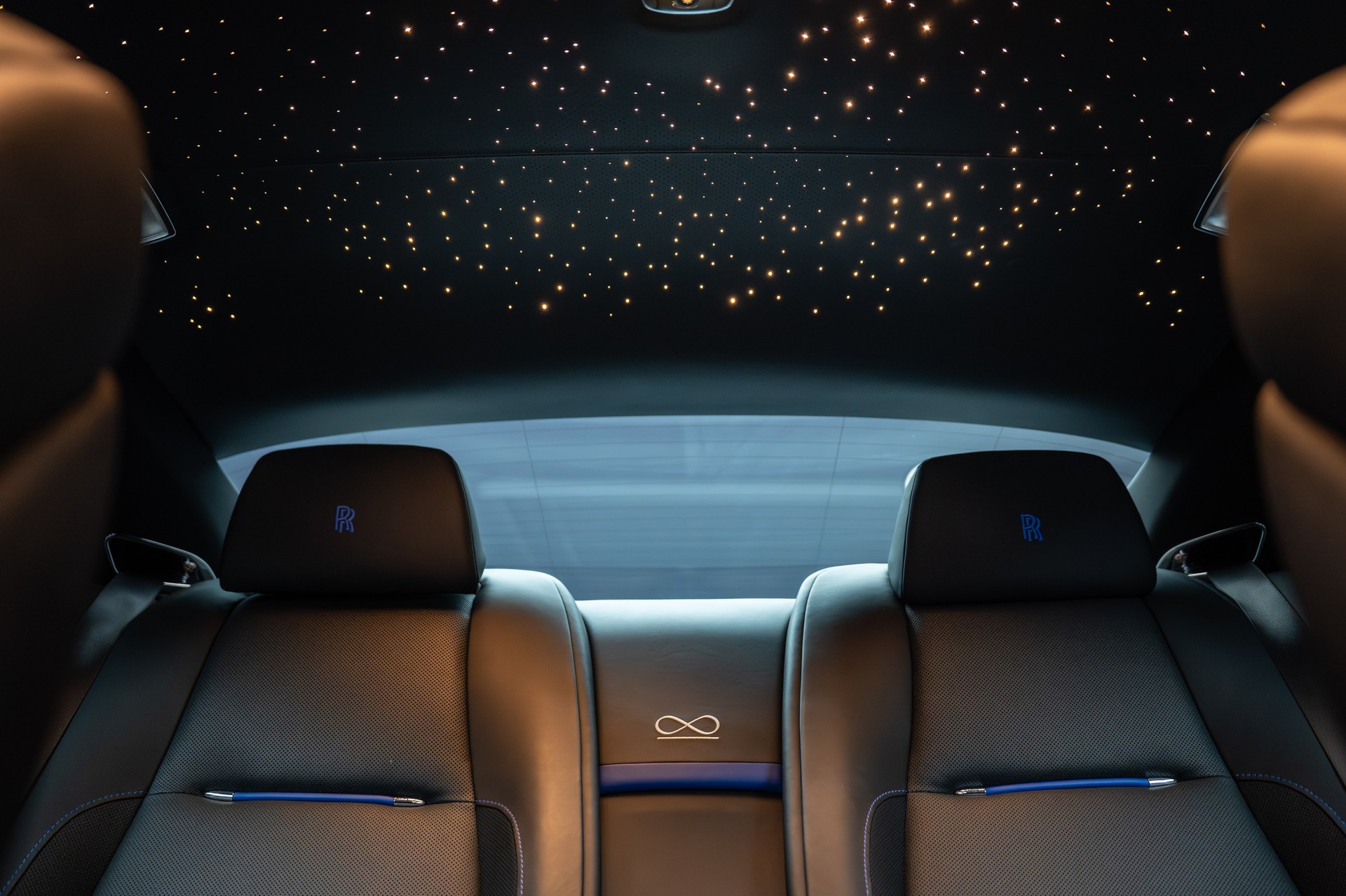 ROLLS-ROYCE Wraith 6.6 V12 Black Badge-image-7