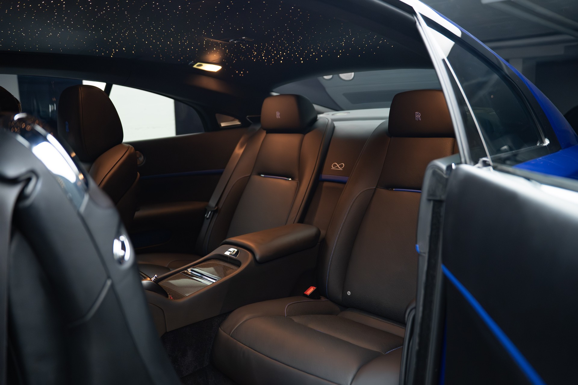 ROLLS-ROYCE Wraith 6.6 V12 Black Badge-image-13