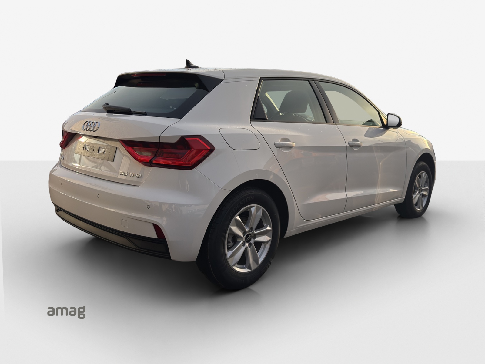 AUDI A1 Sportback 30 TFSI Attraction S-tronic-image-4