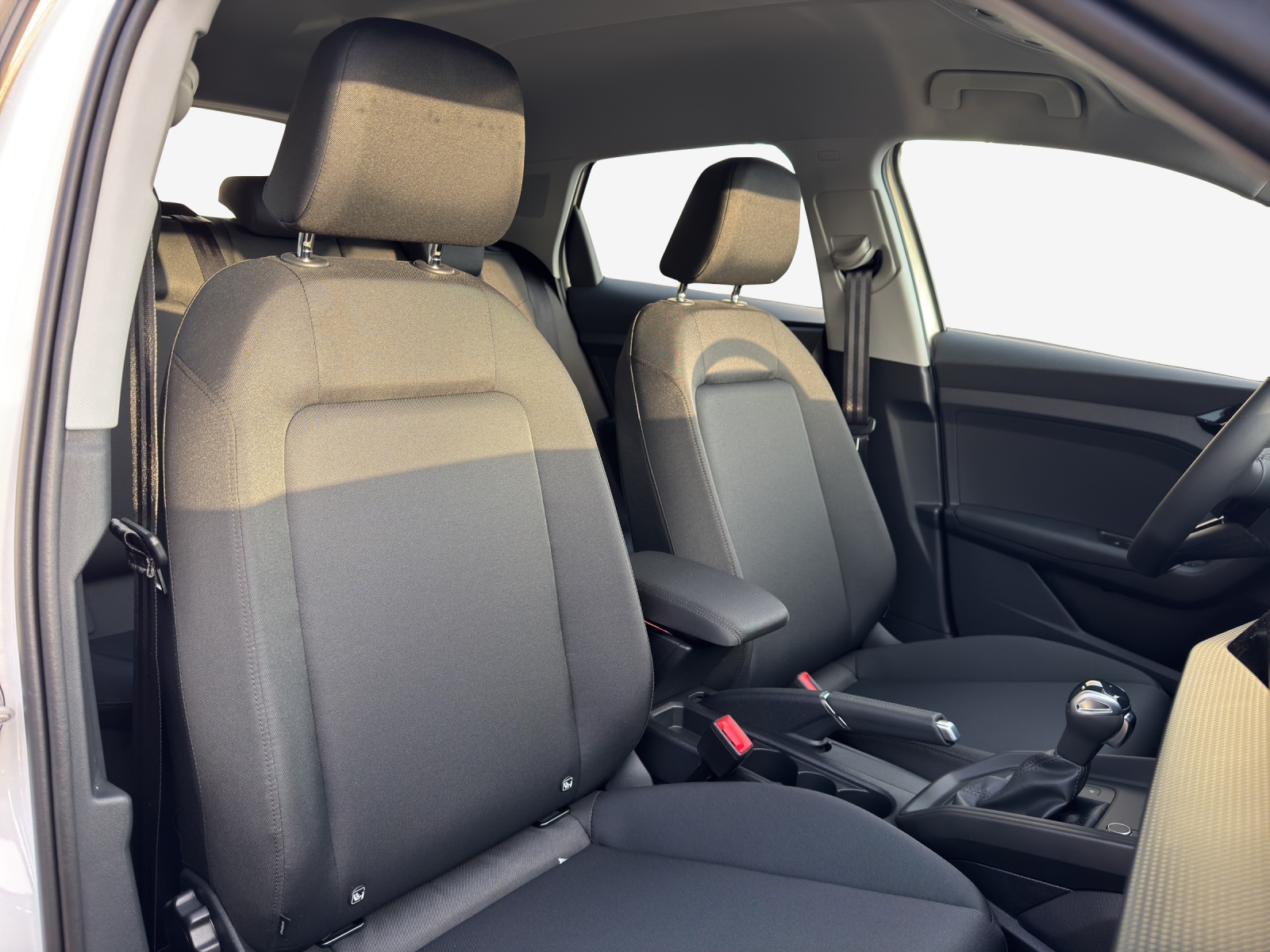 AUDI A1 Sportback 30 TFSI Attraction S-tronic-image-14