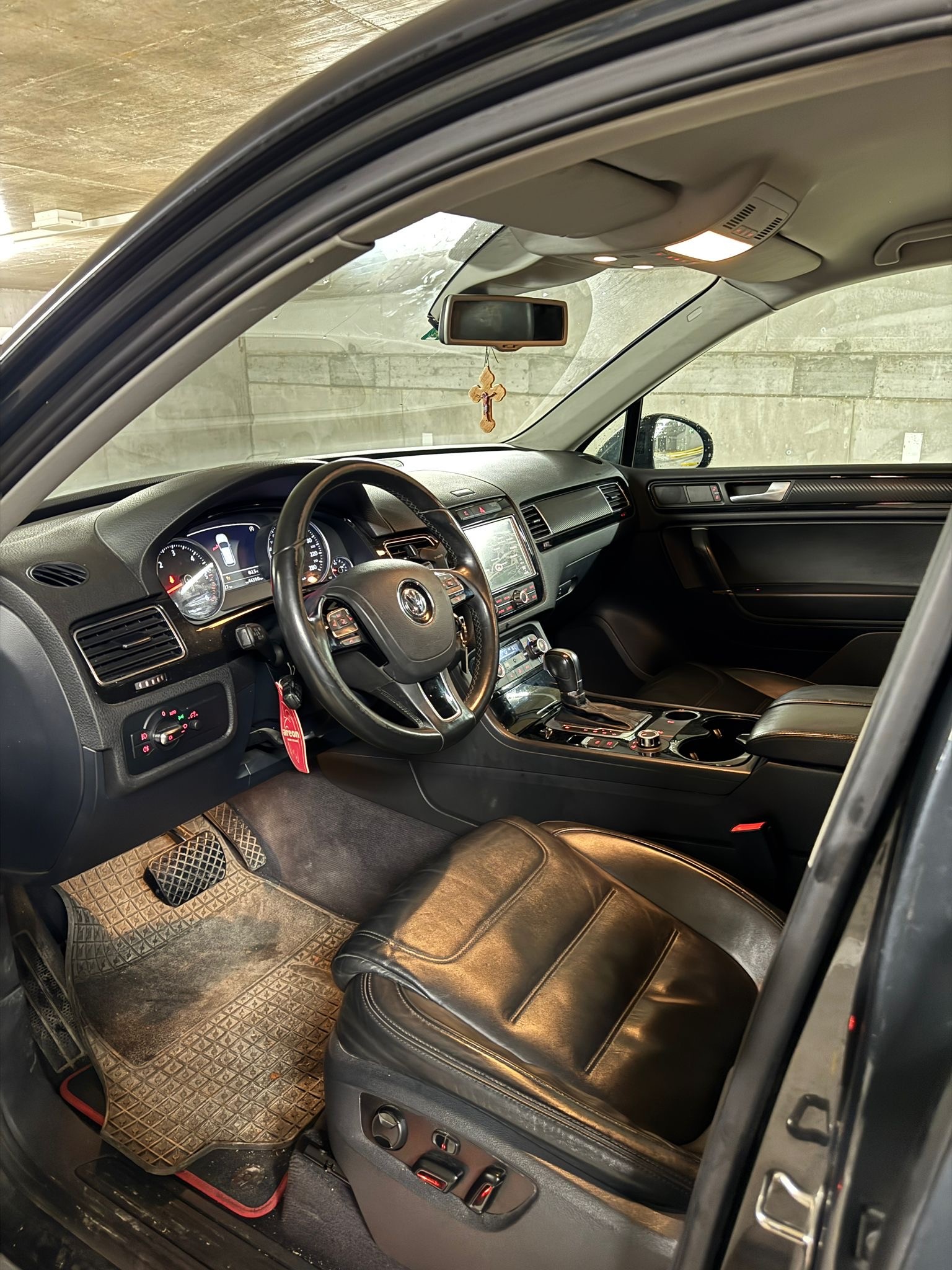 VW Touareg 3.0 TDI BlueMotion Tiptronic (Klimatronik * Led Xenon * Multilenkrad * Navigation * Leder * AHK 3500 KG * MFK 05.2024)-image-12