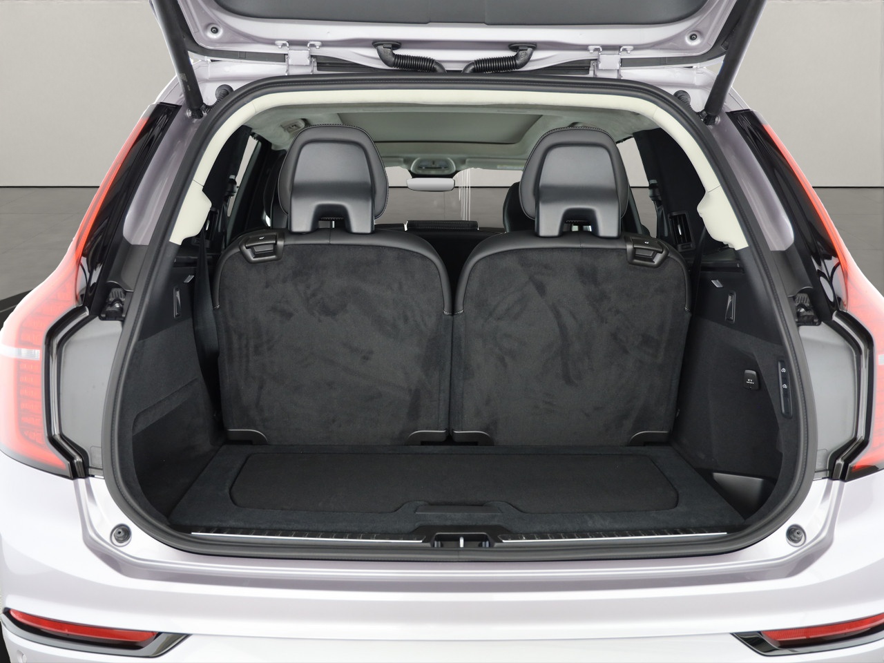 VOLVO XC90 2.0 T8 TE Ultra Dark eAWD-image-4