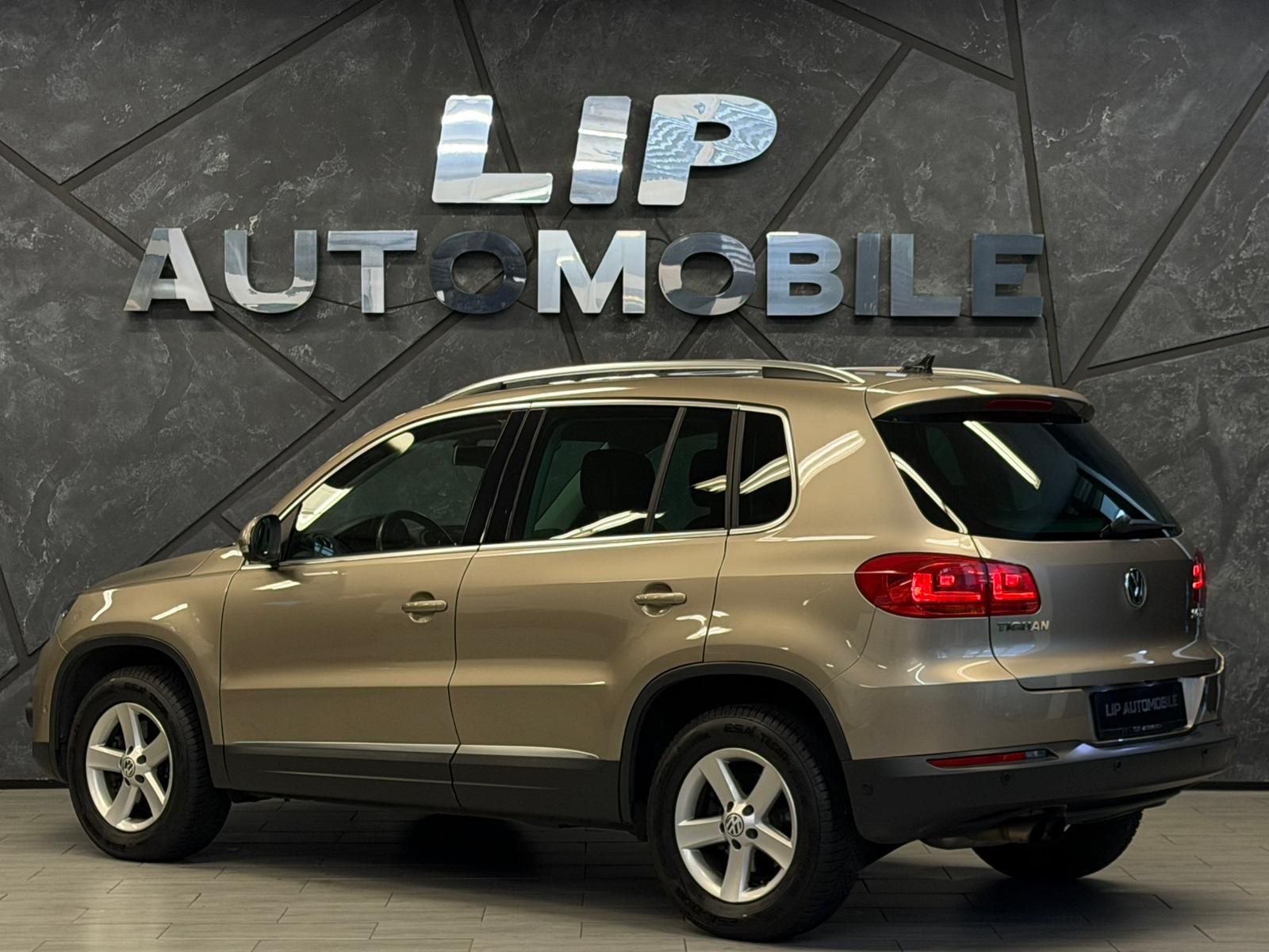 VW Tiguan 2.0 TSI Sport&Style 4Motion DSG-image-7