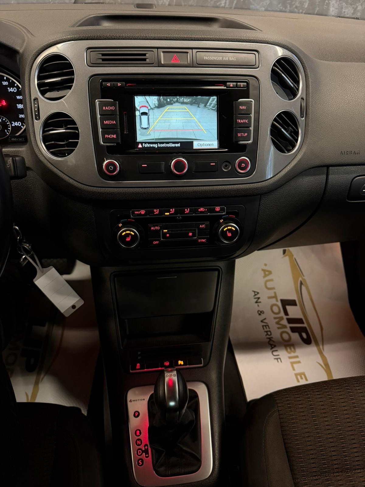 VW Tiguan 2.0 TSI Sport&Style 4Motion DSG-image-12