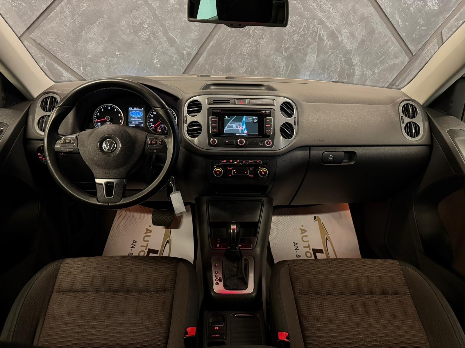 VW Tiguan 2.0 TSI Sport&Style 4Motion DSG-image-8