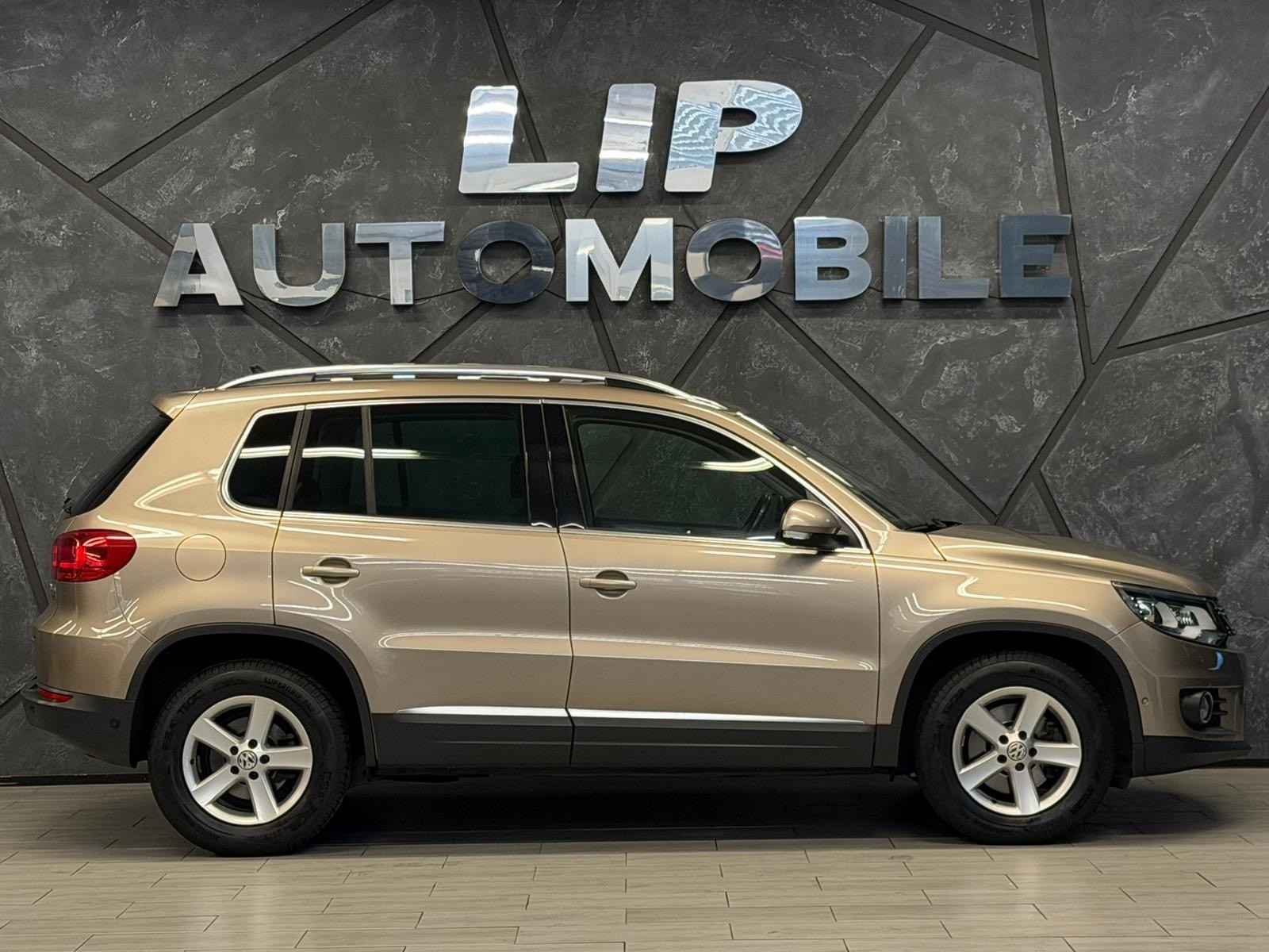 VW Tiguan 2.0 TSI Sport&Style 4Motion DSG-image-3