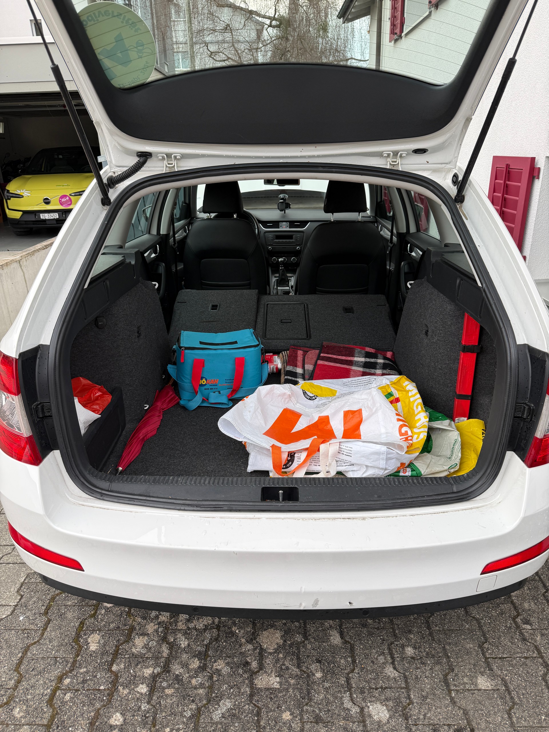 SKODA Octavia Combi 1.4 TSI Ambition-image-4