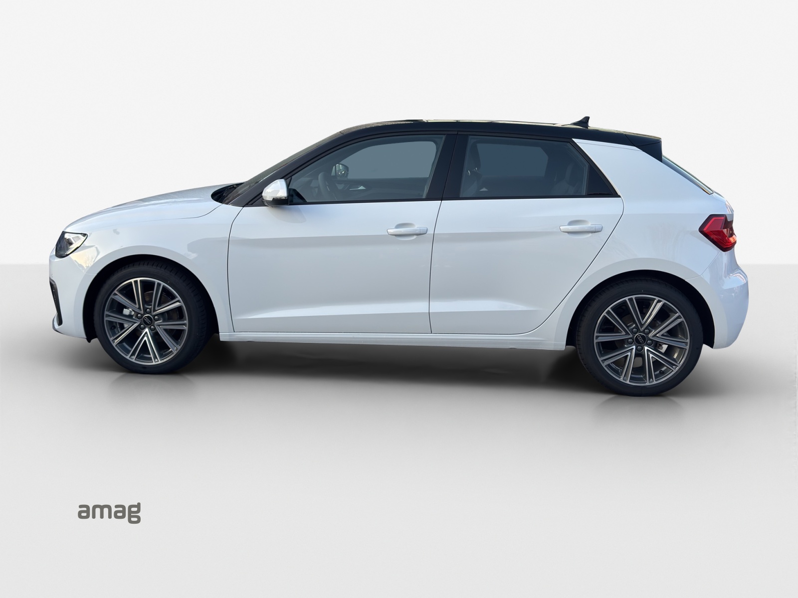AUDI A1 Sportback 30 TFSI Attraction S-tronic-image-1
