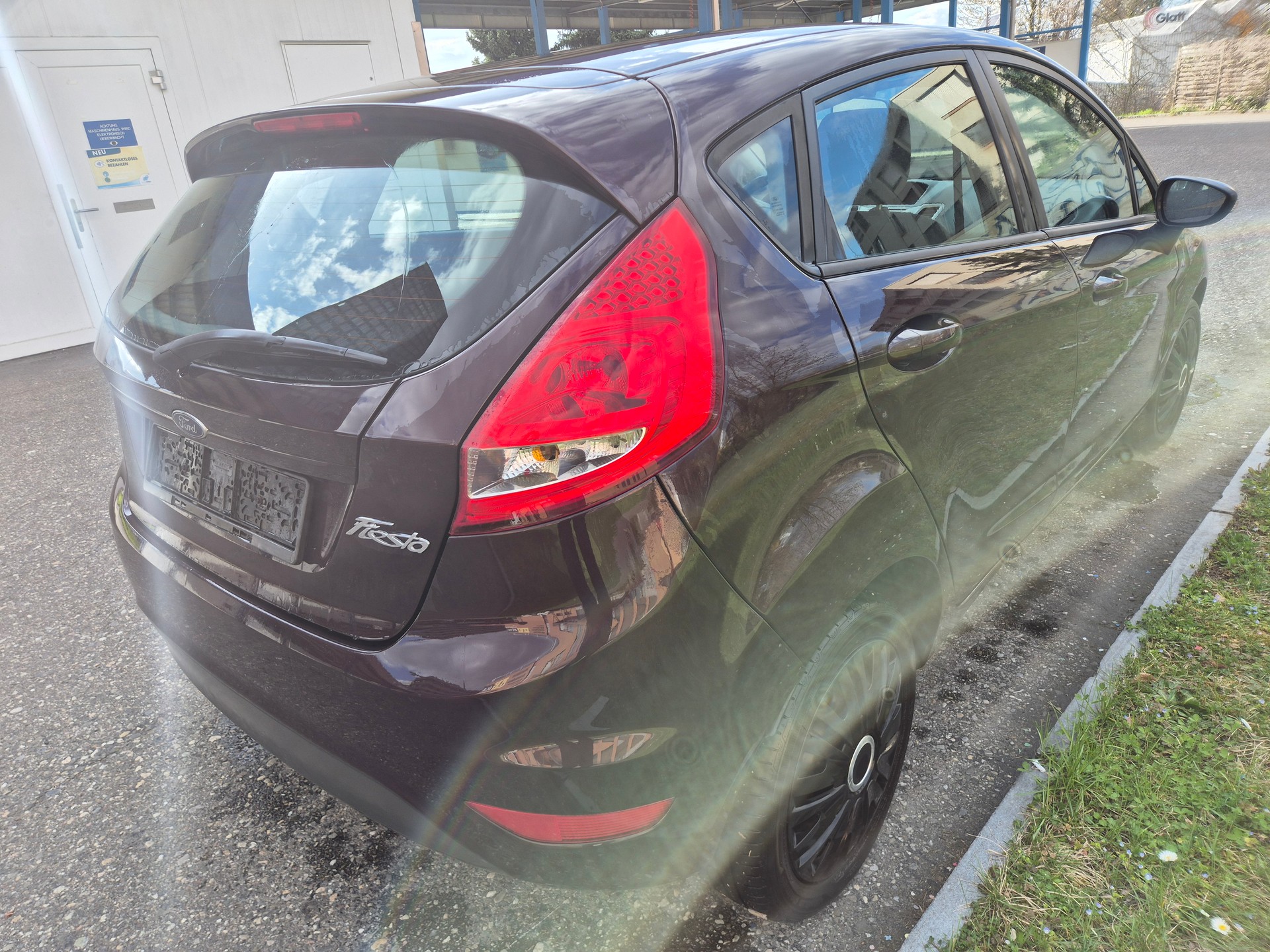 FORD Fiesta 1.25 16V Ambiente-image-4