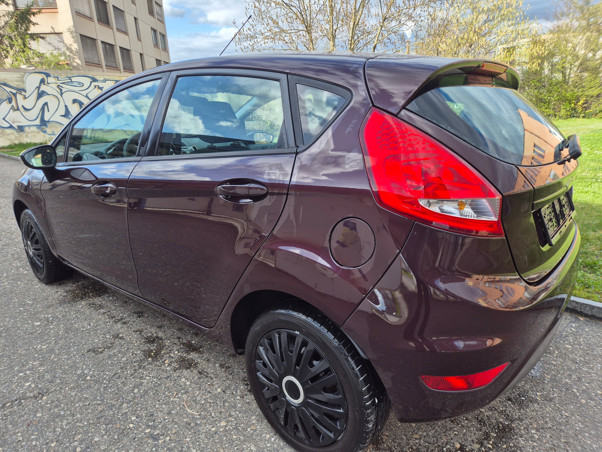 FORD Fiesta 1.25 16V Ambiente-image-3