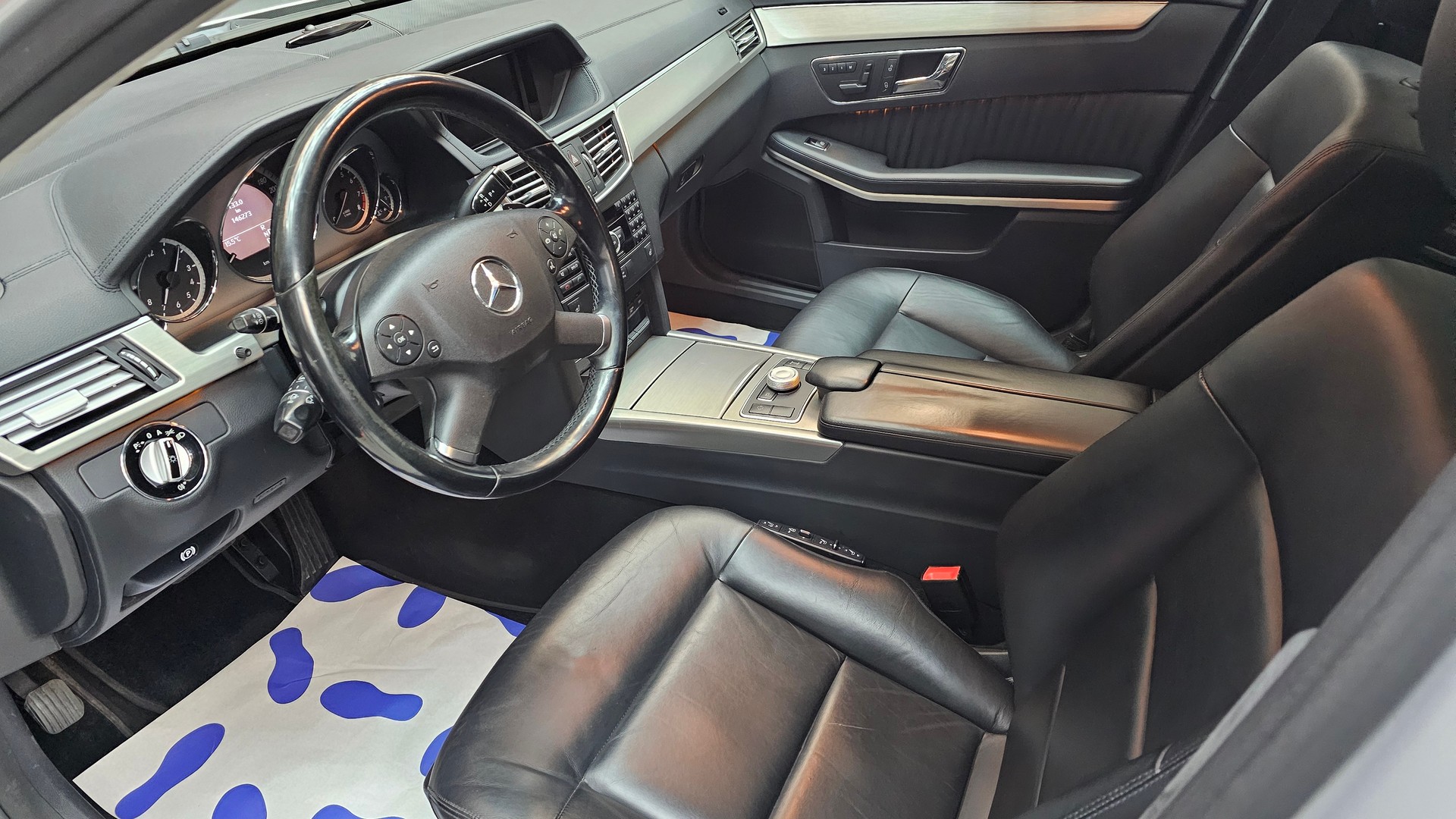 MERCEDES-BENZ E 500 Avantgarde AMG Optik 7G-Tronic-image-1