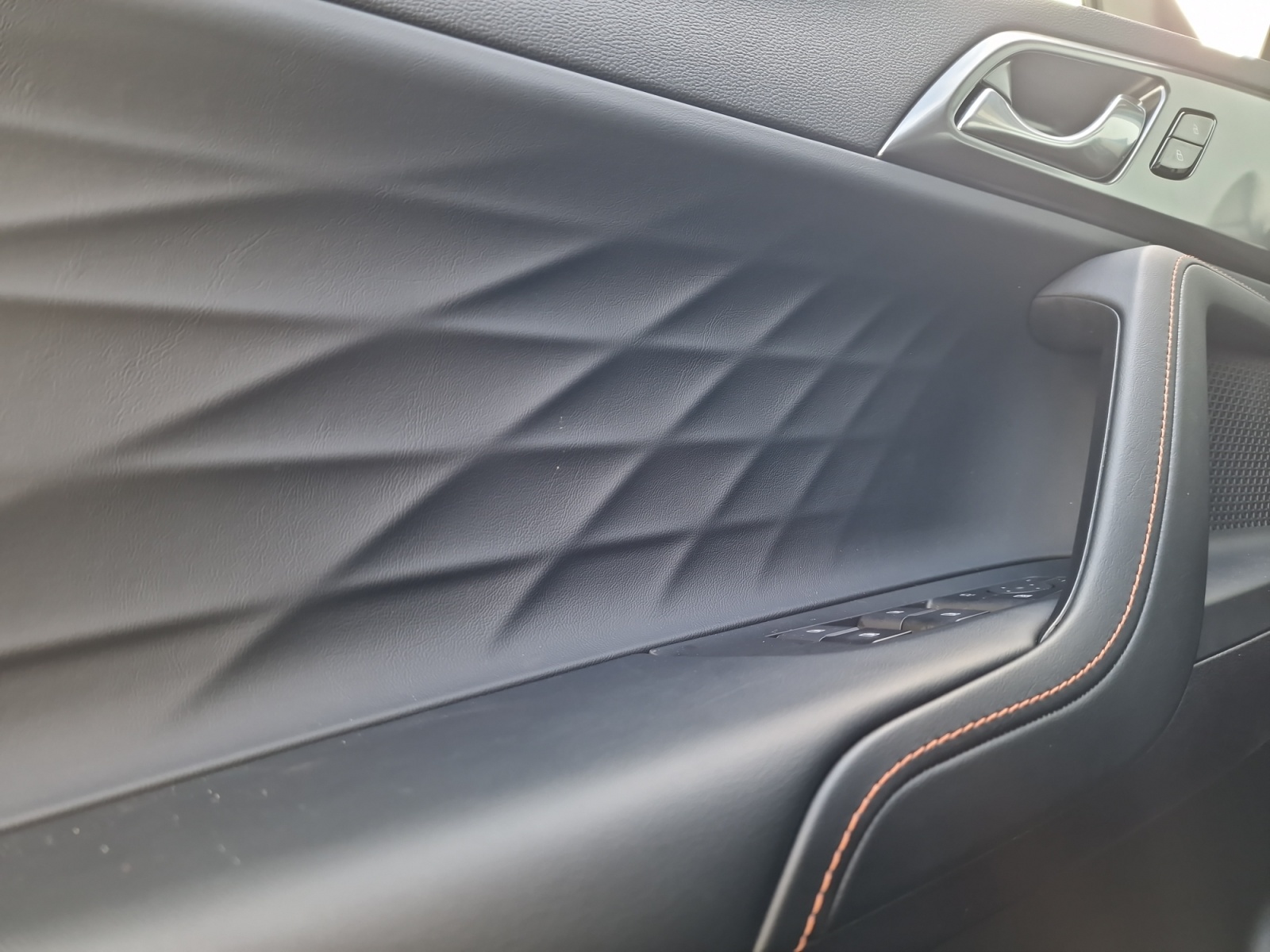 MG HS 1.5 T Plug-In-Hybrid Luxury Reichweite 103 km-image-14
