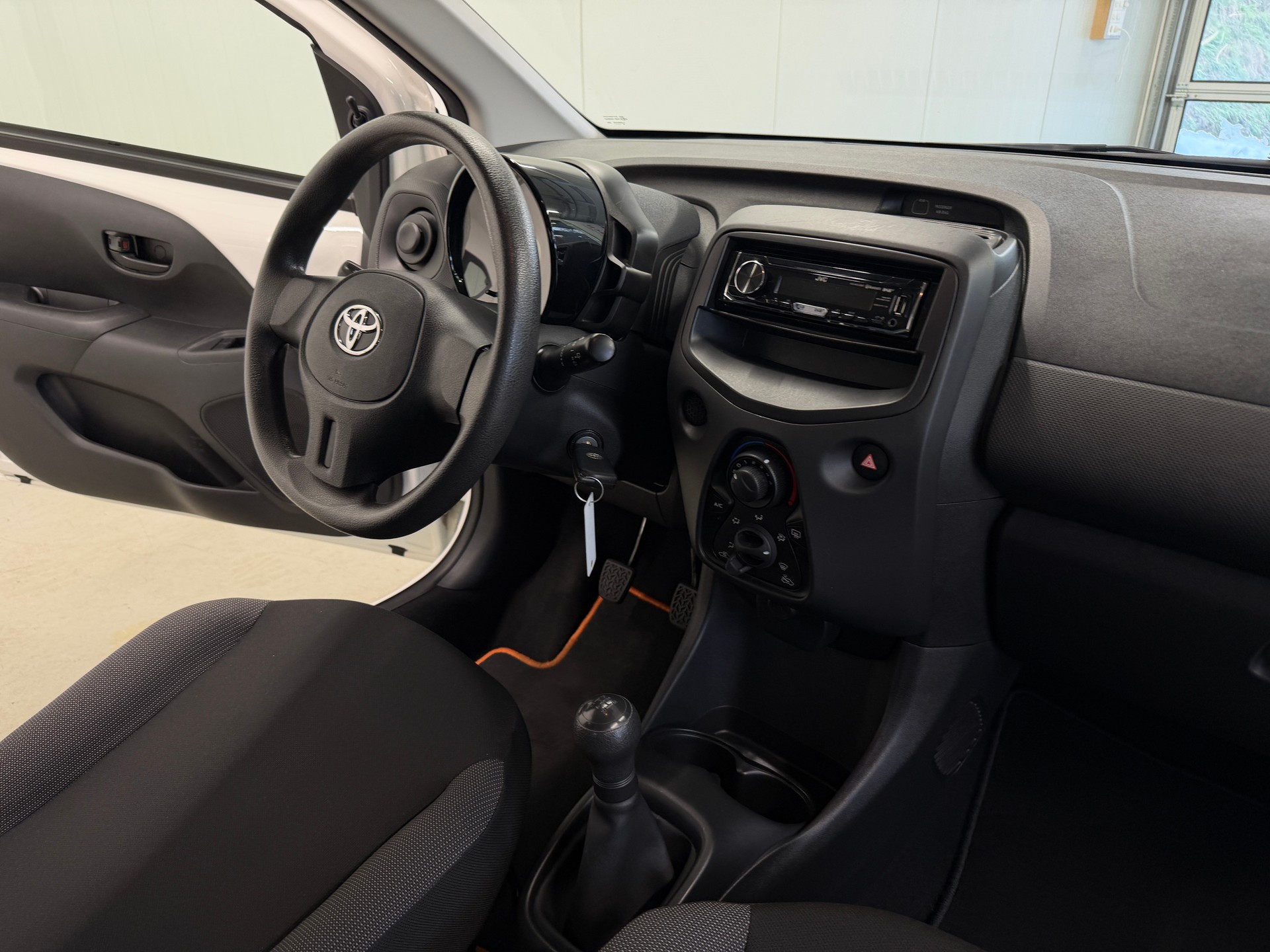 TOYOTA Aygo 1.0 VVT-i x-image-18