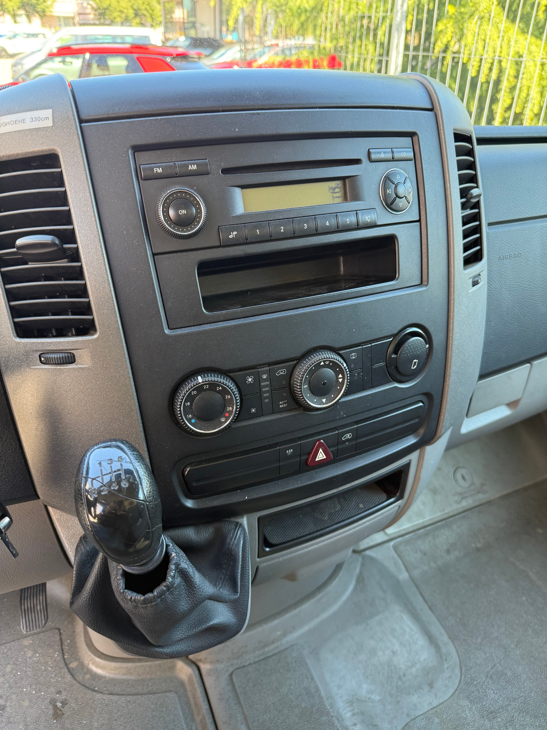 VW Crafter 35 2.5 TDI 109 PS-image-8
