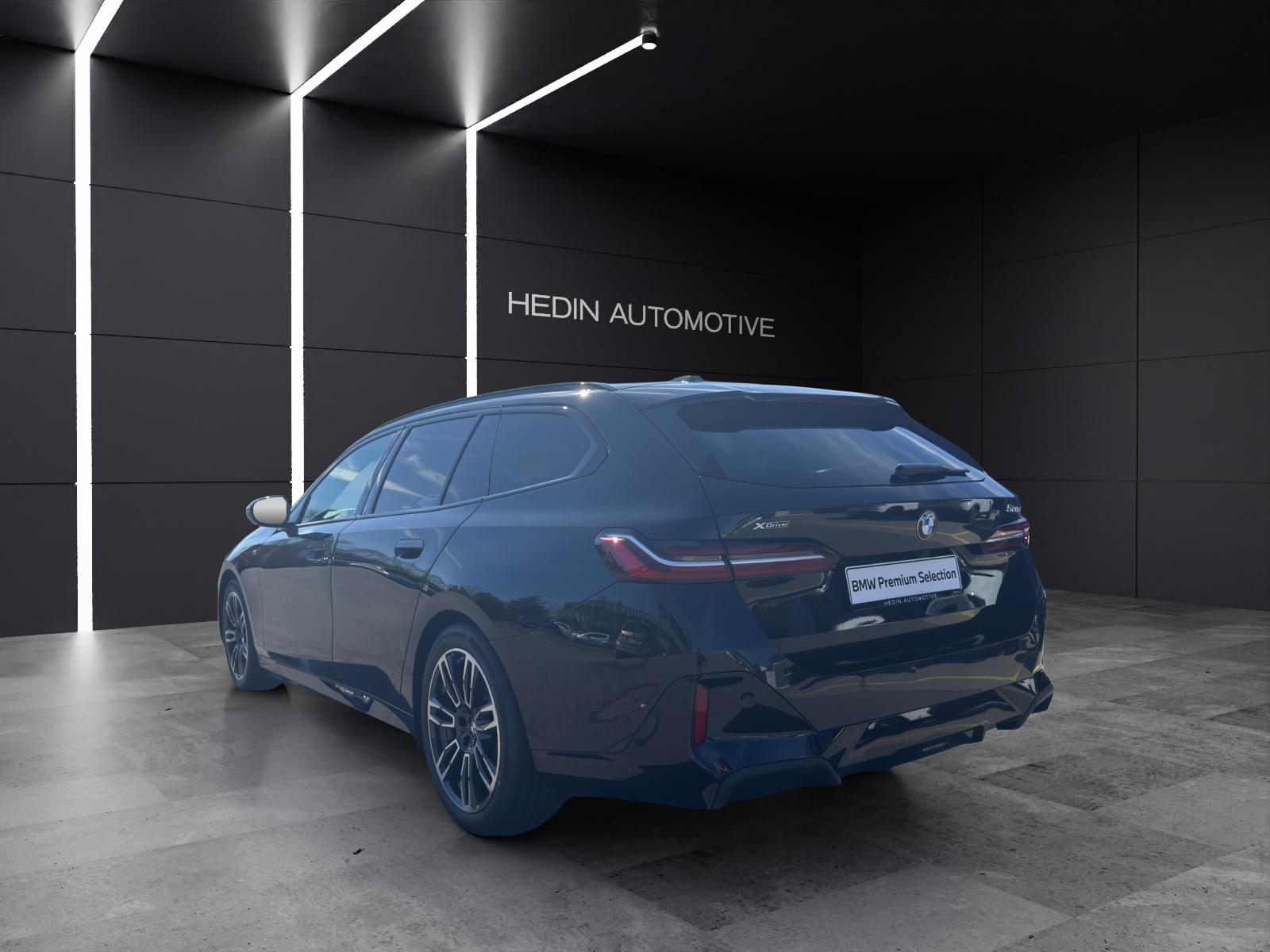 BMW 520d xDrive Touring M Sport-image-2