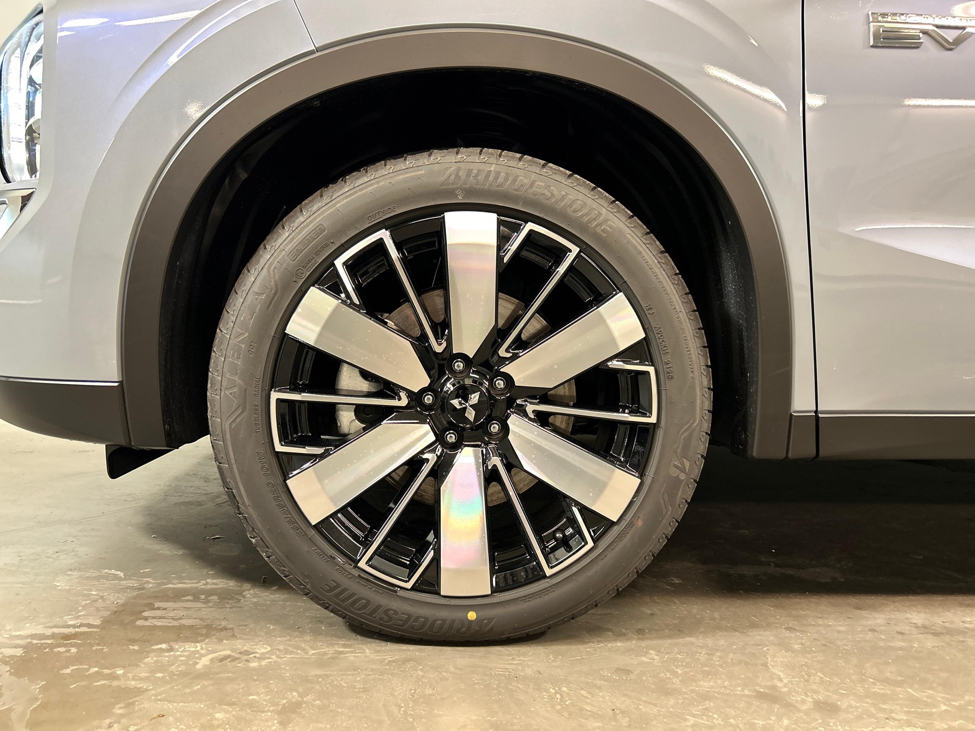 MITSUBISHI Outlander 2.4 PHEV Intense 4x4-image-10