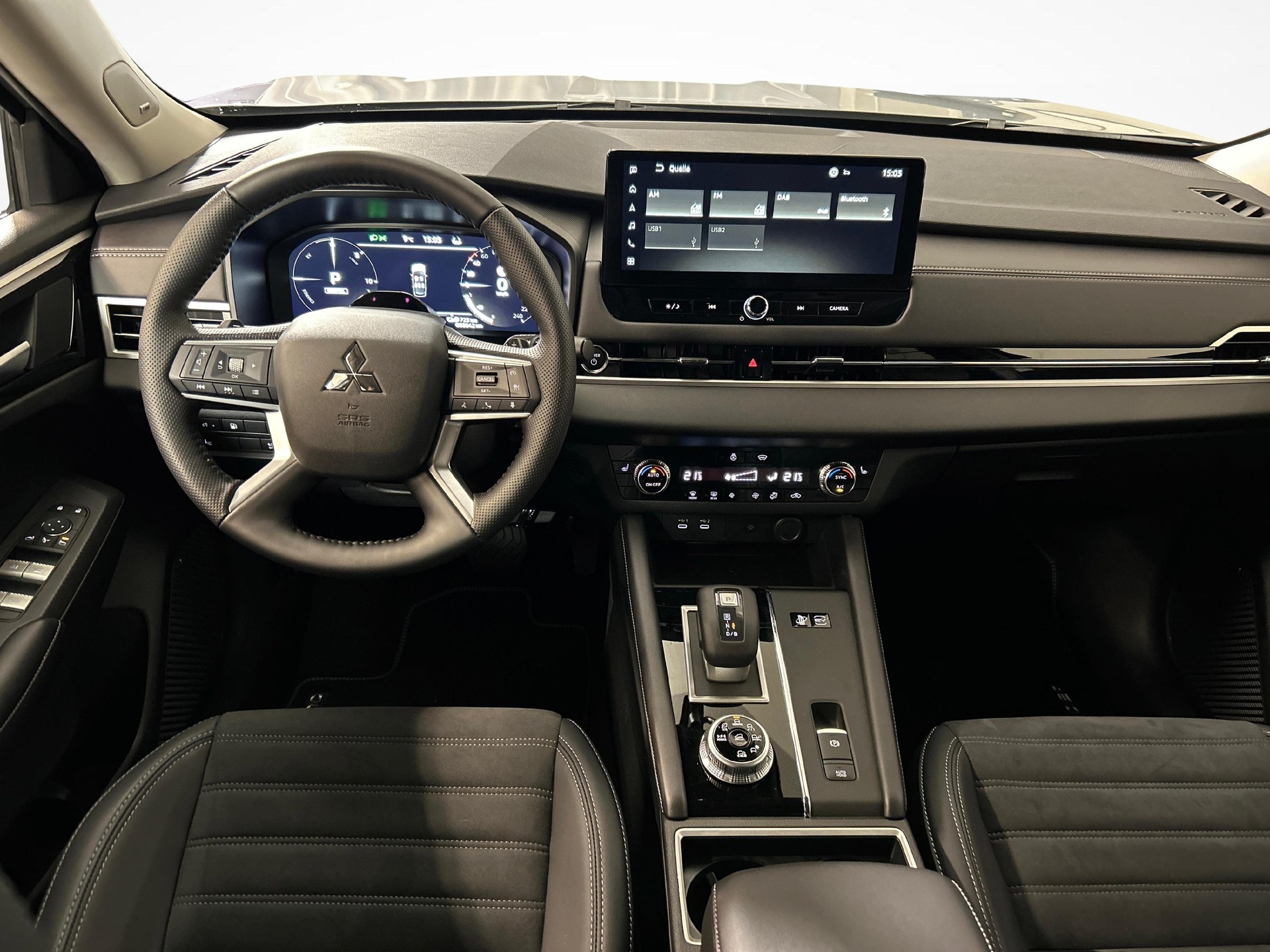 MITSUBISHI Outlander 2.4 PHEV Intense 4x4-image-6