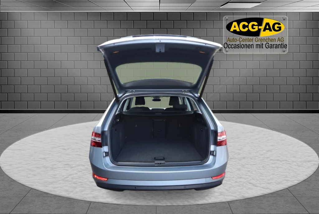 SKODA Superb Combi 2.0 TDi Ambition DSG ** Gr-Navi ** RF-Kamera ** Abstandsregelsysteme ** Frisch Ab MFK & Service **-image-5