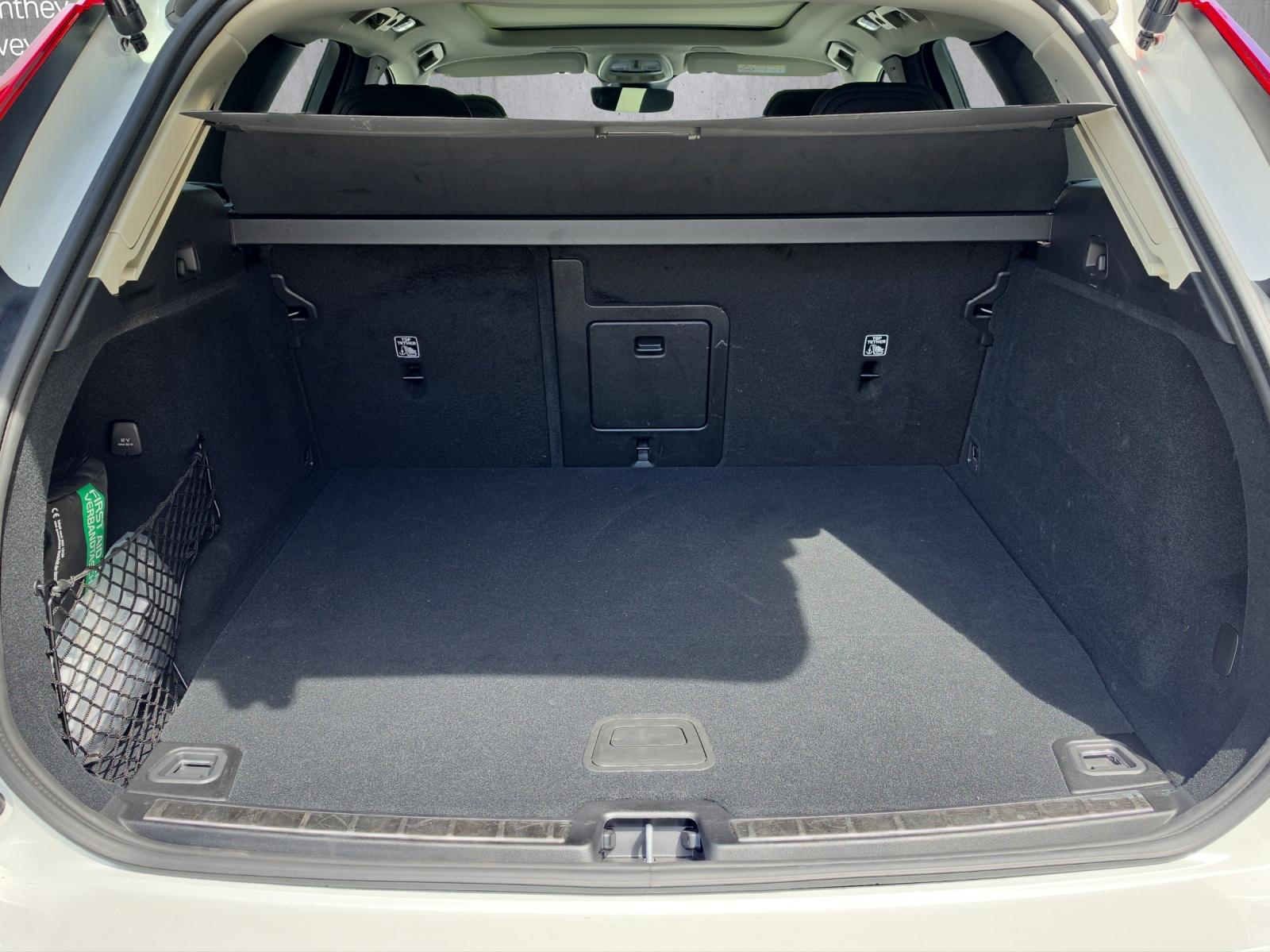 Image VOLVO XC60 XC60 XCENTRIC T6 Ultra Dark