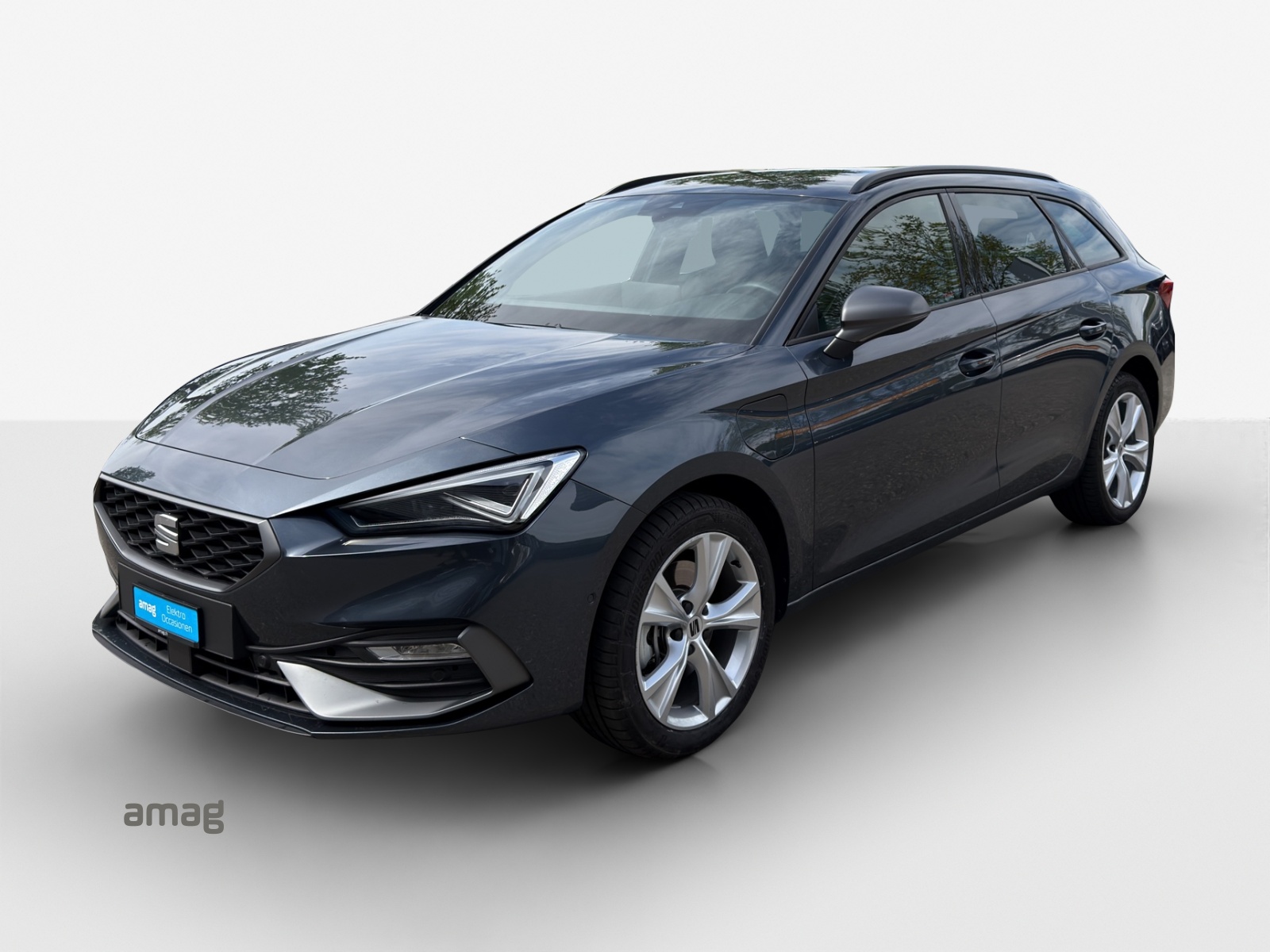 SEAT Leon ST 1.5 eHybrid pHEV DSG FR-image-0