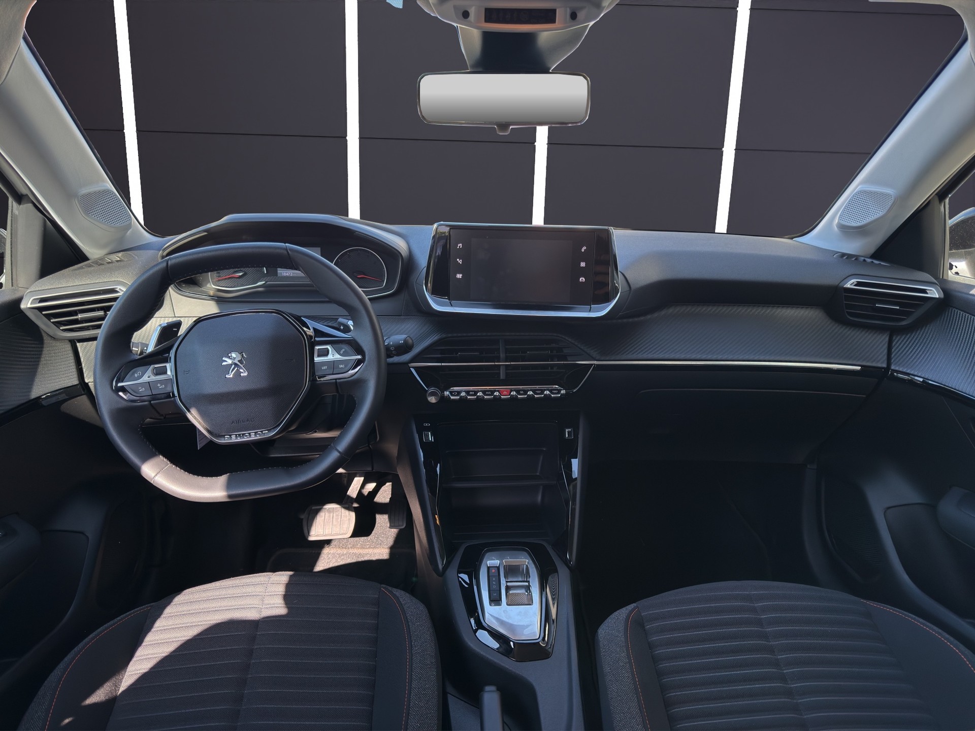PEUGEOT 208 1.2 Active Pack EAT8-image-7