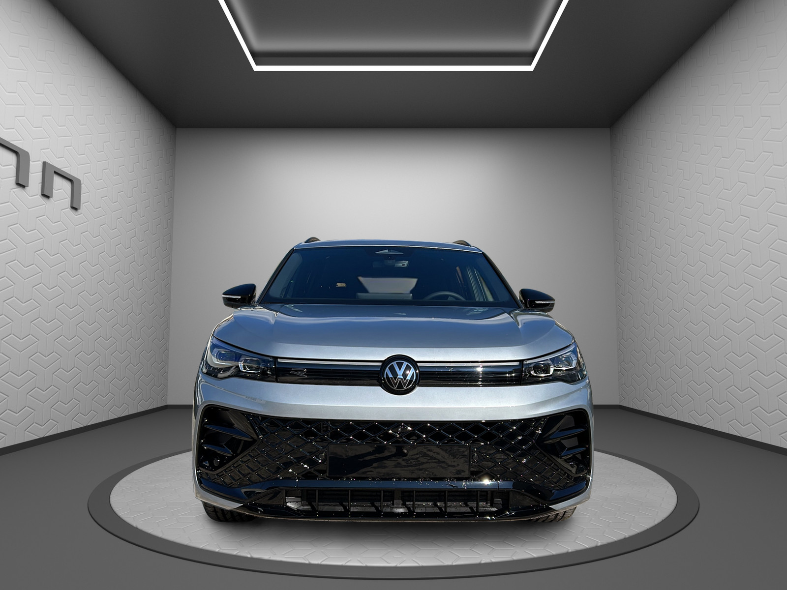 VW Tiguan 2.0 TSI DSG R-Line 4Motion-image-3