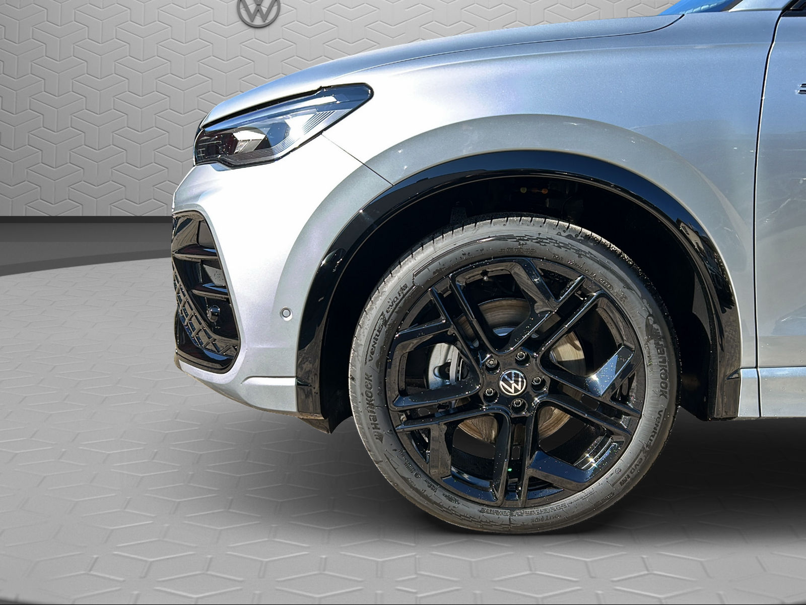VW Tiguan 2.0 TSI DSG R-Line 4Motion-image-5